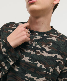 HENLEY CAMO WAFFLE LONG-SLEEVE TEE / カモ総柄ヘンリーネックサーマルロンT