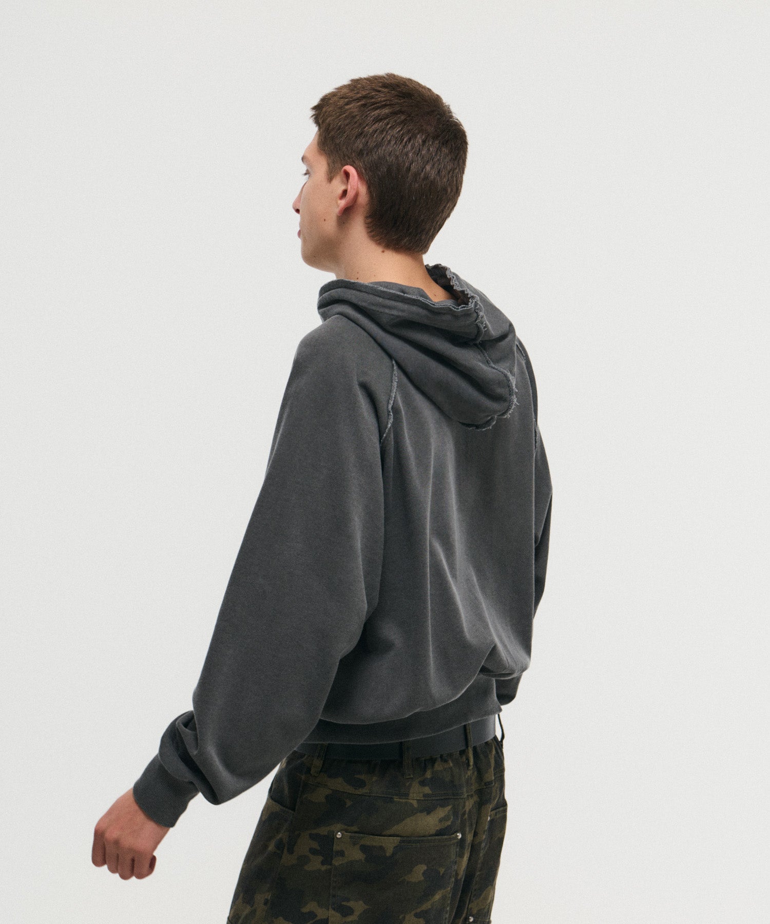 "ILL'S" LOGO Embroidery FULL ZIP HOODIE / "ILL'S" LOGO刺繍フルジップフーディー