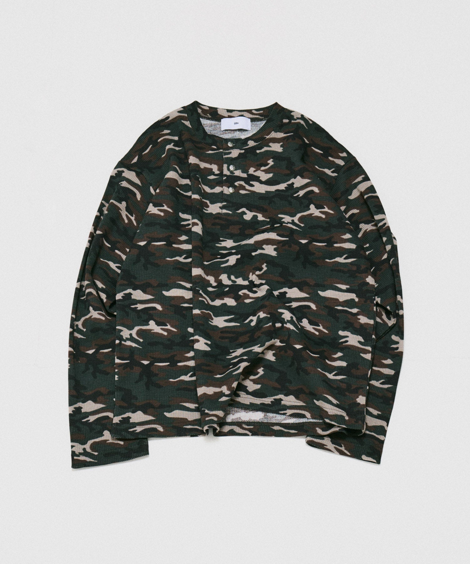 HENLEY CAMO WAFFLE LONG-SLEEVE TEE / カモ総柄ヘンリーネックサーマルロンT
