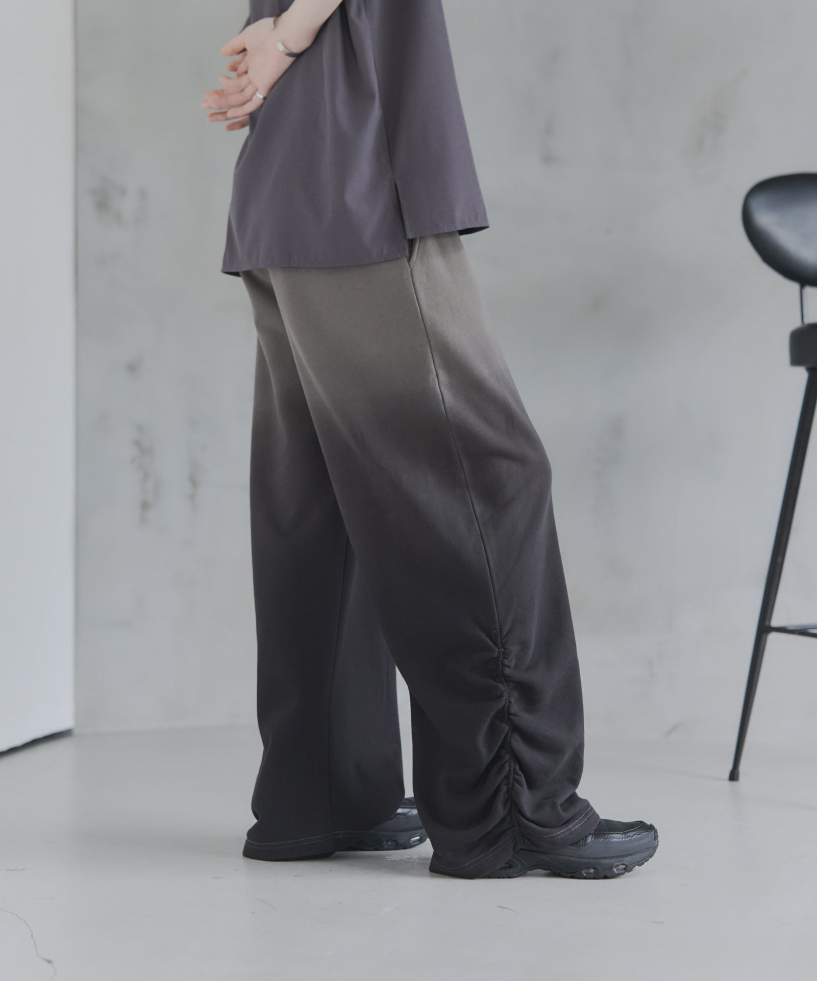 Side-Gather Gradient Sweatpants / サイドギャザー グラデーションスウェットパンツ
