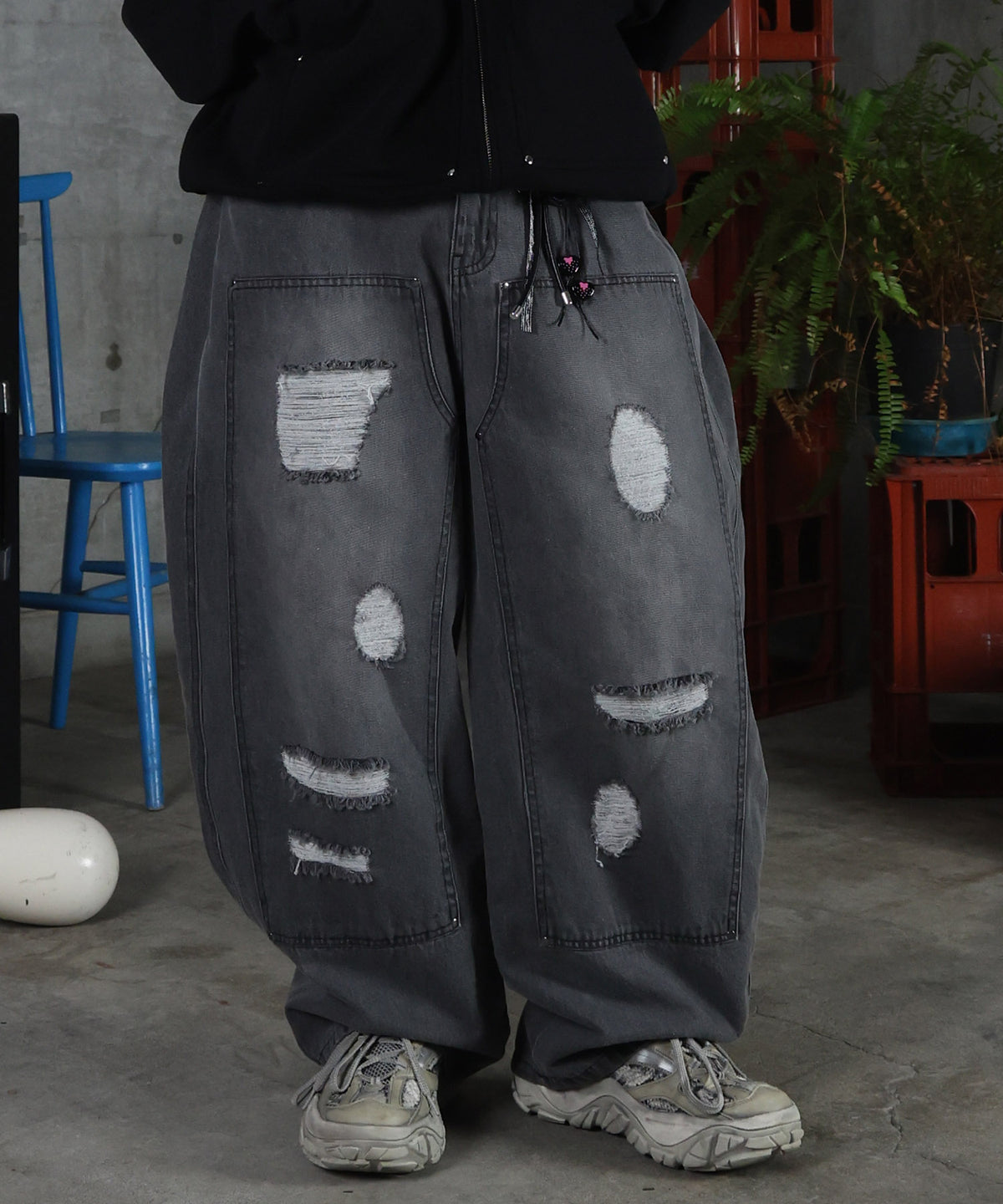 バレルレッグ ペインドデニムパンツ