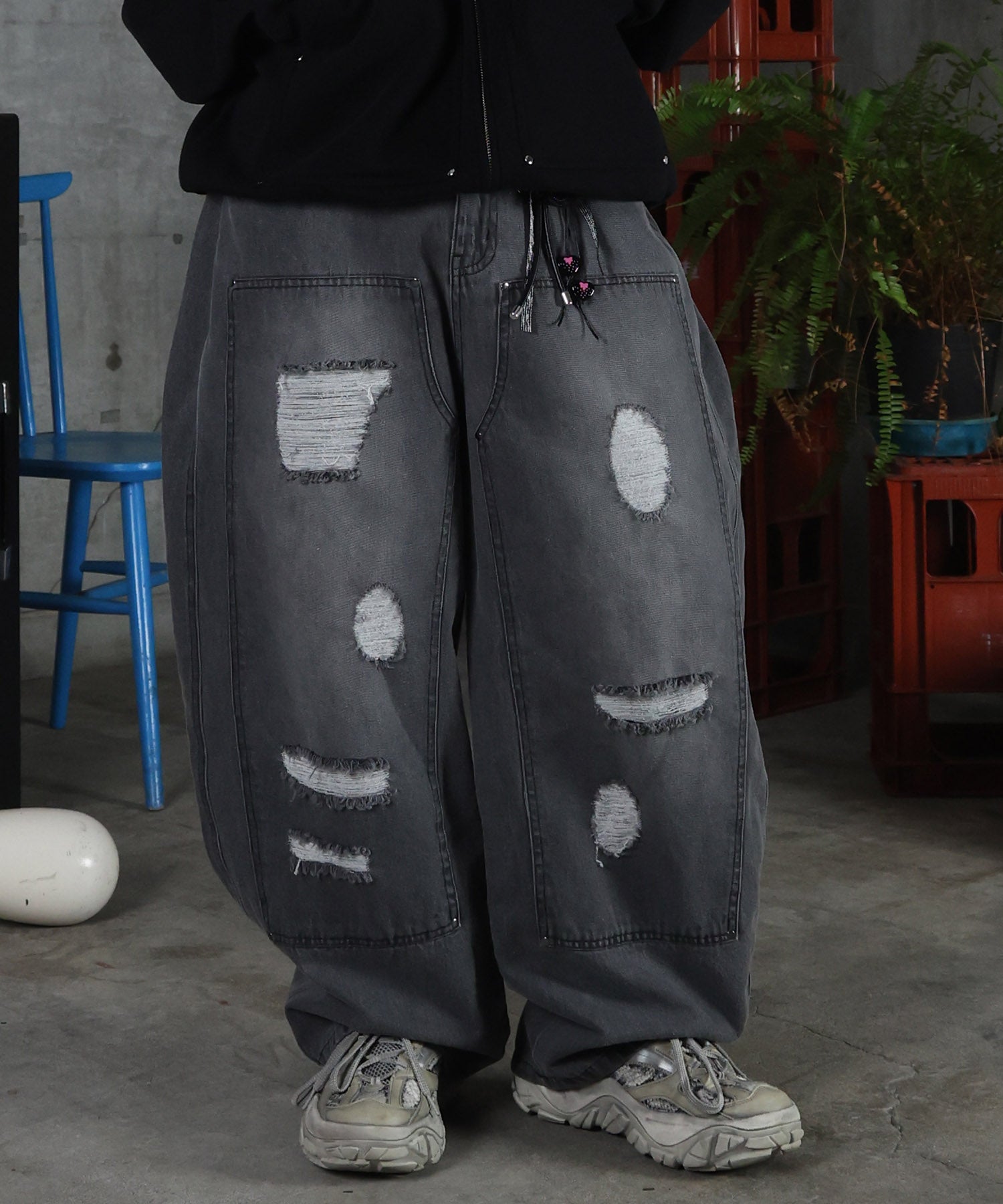 バレルレッグ ペインドデニムパンツ