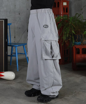 キーリングループ ワンポイント ナイロンワイドカーゴパンツ