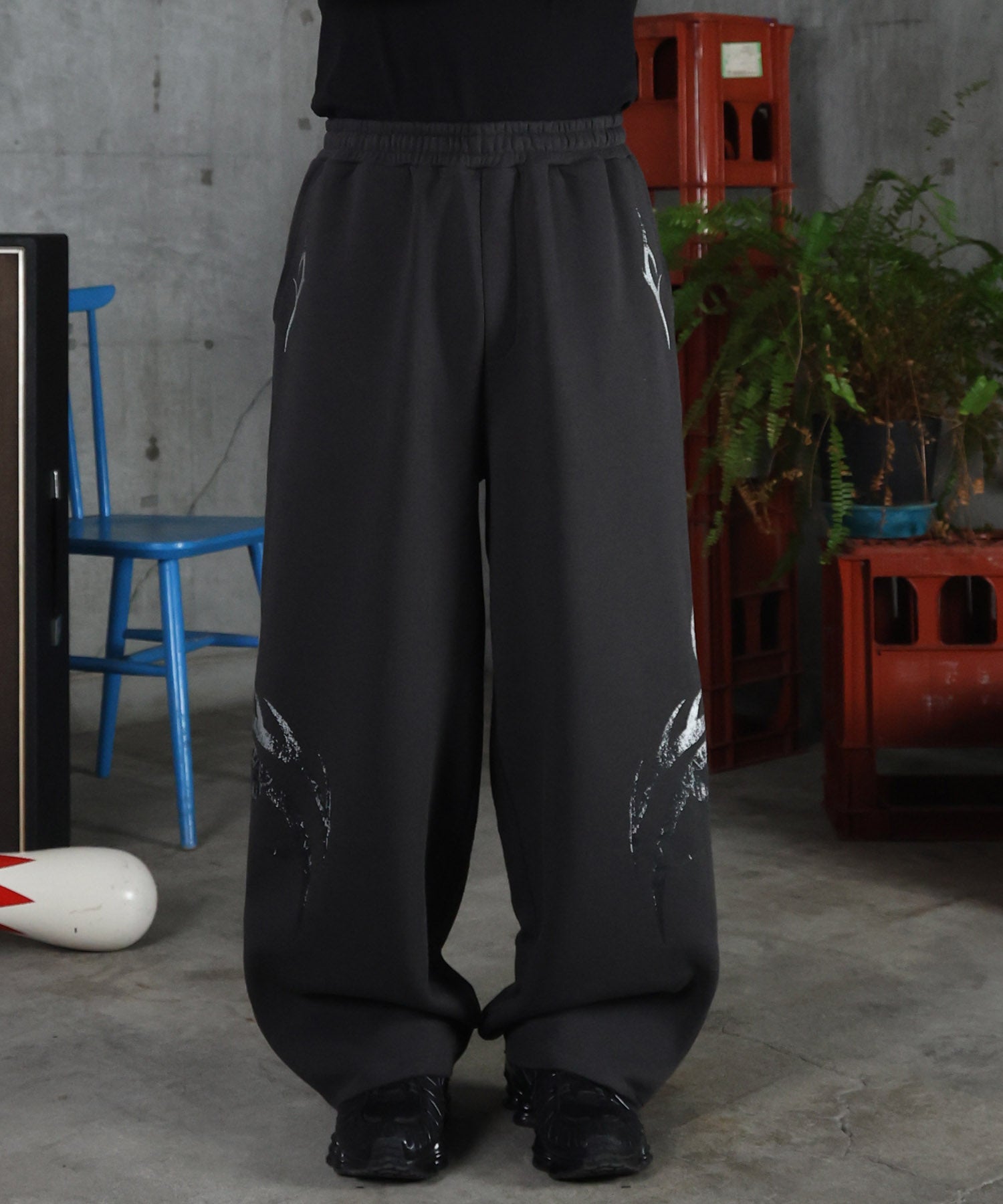 メタルプリント トライバルワイドスウェットパンツ