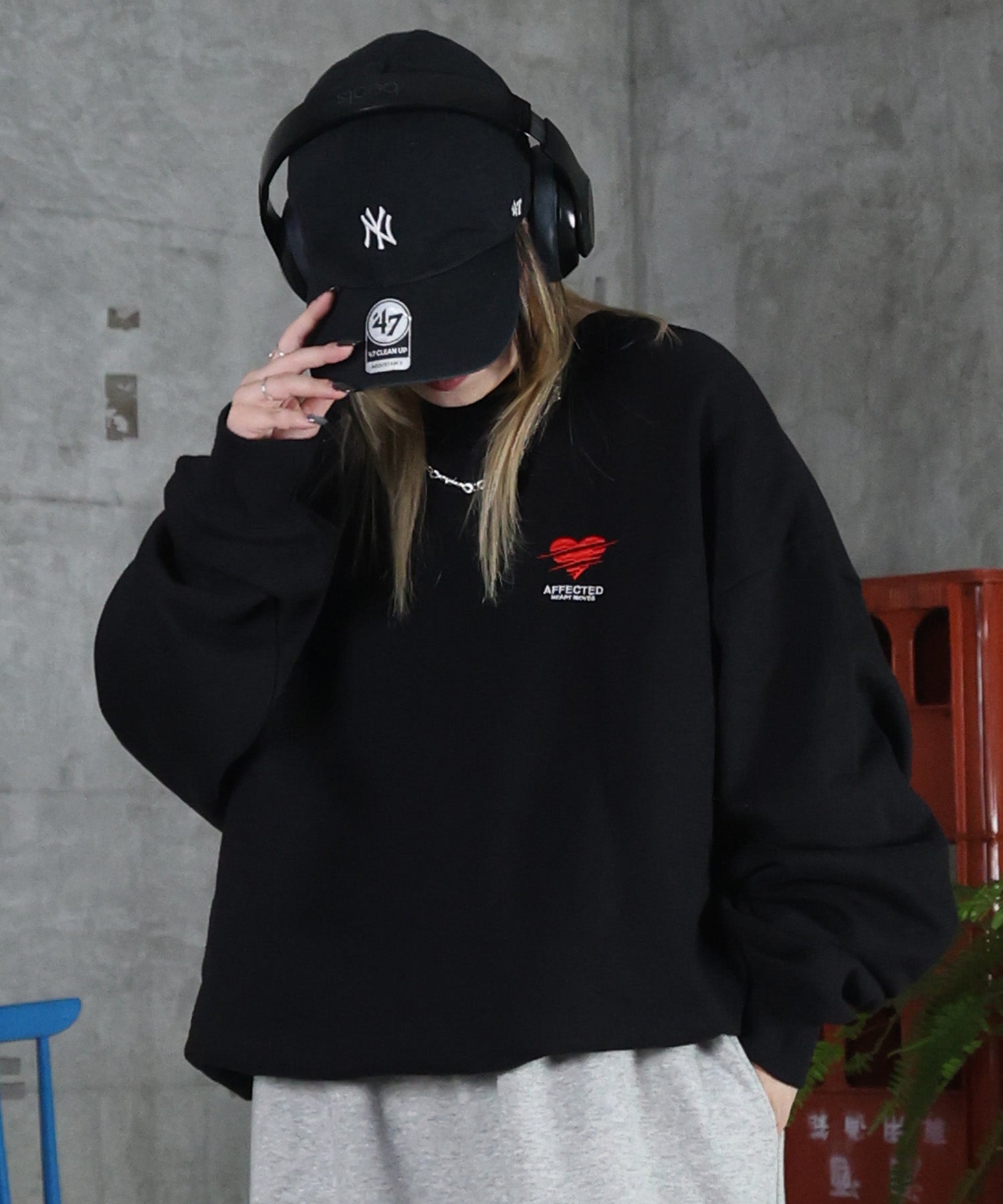 裏起毛 ハートワンポイント刺繍クルーネックスウェット