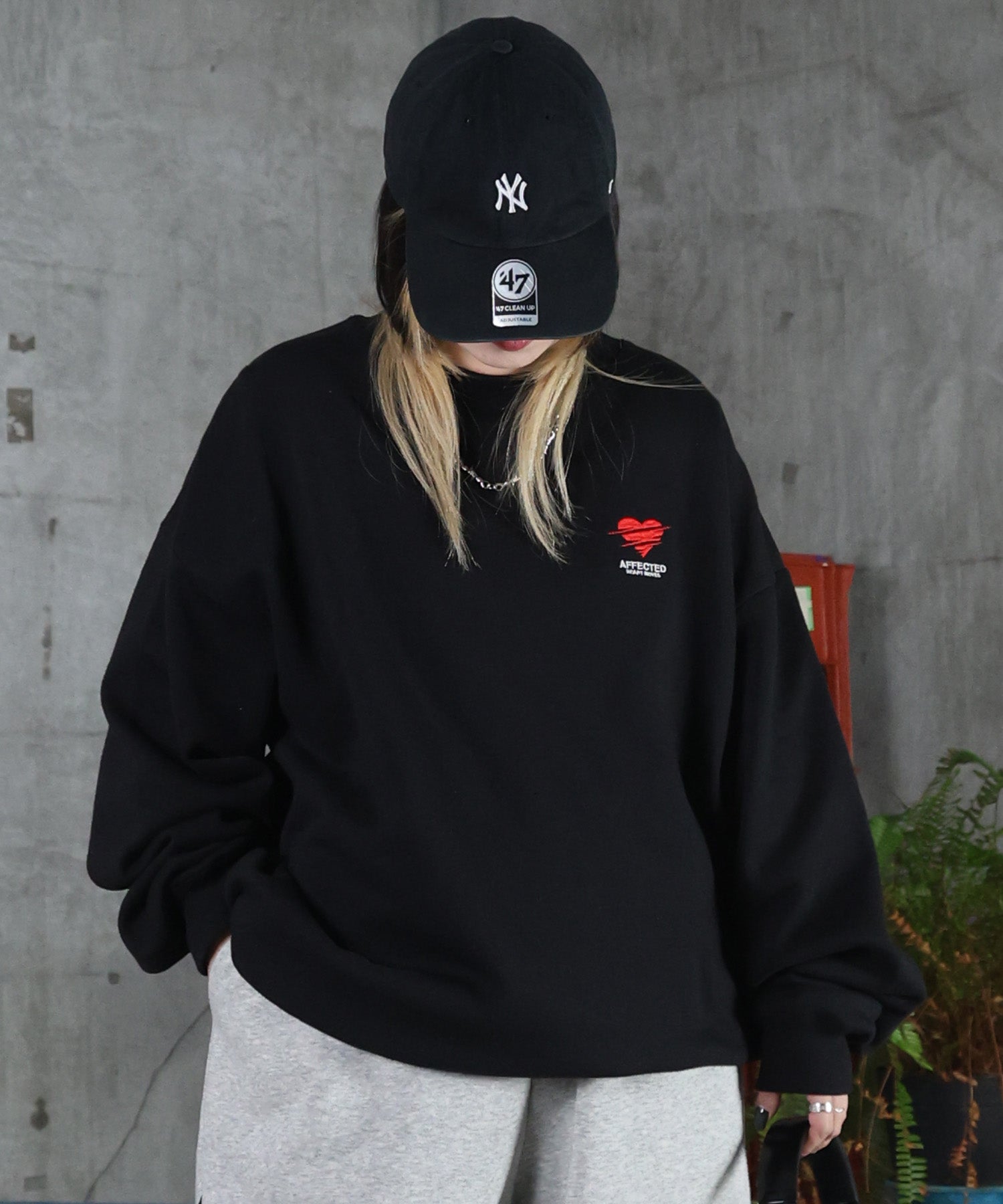 裏起毛 ハートワンポイント刺繍クルーネックスウェット