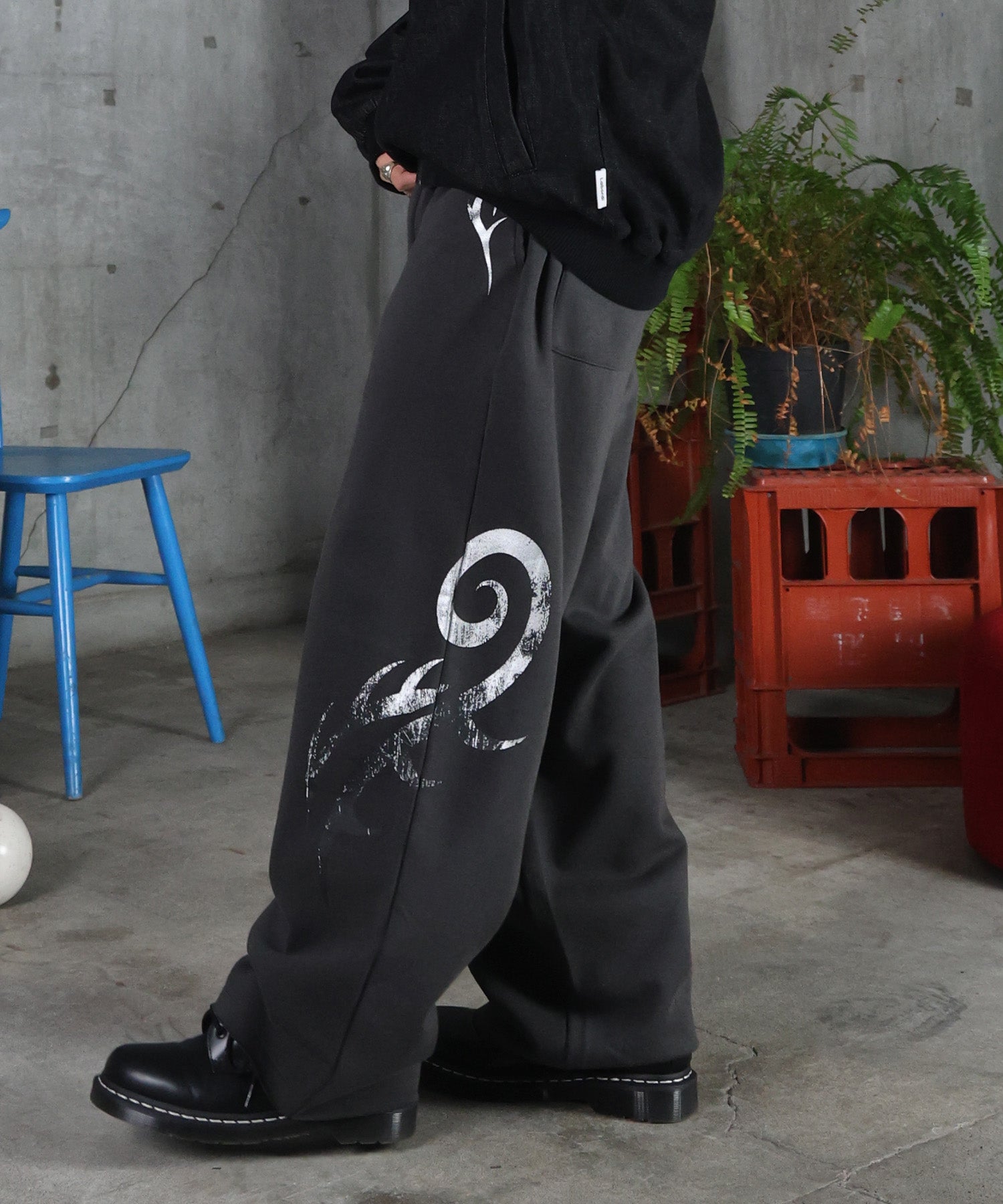 メタルプリント トライバルワイドスウェットパンツ