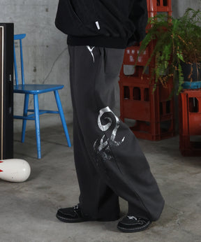 メタルプリント トライバルワイドスウェットパンツ