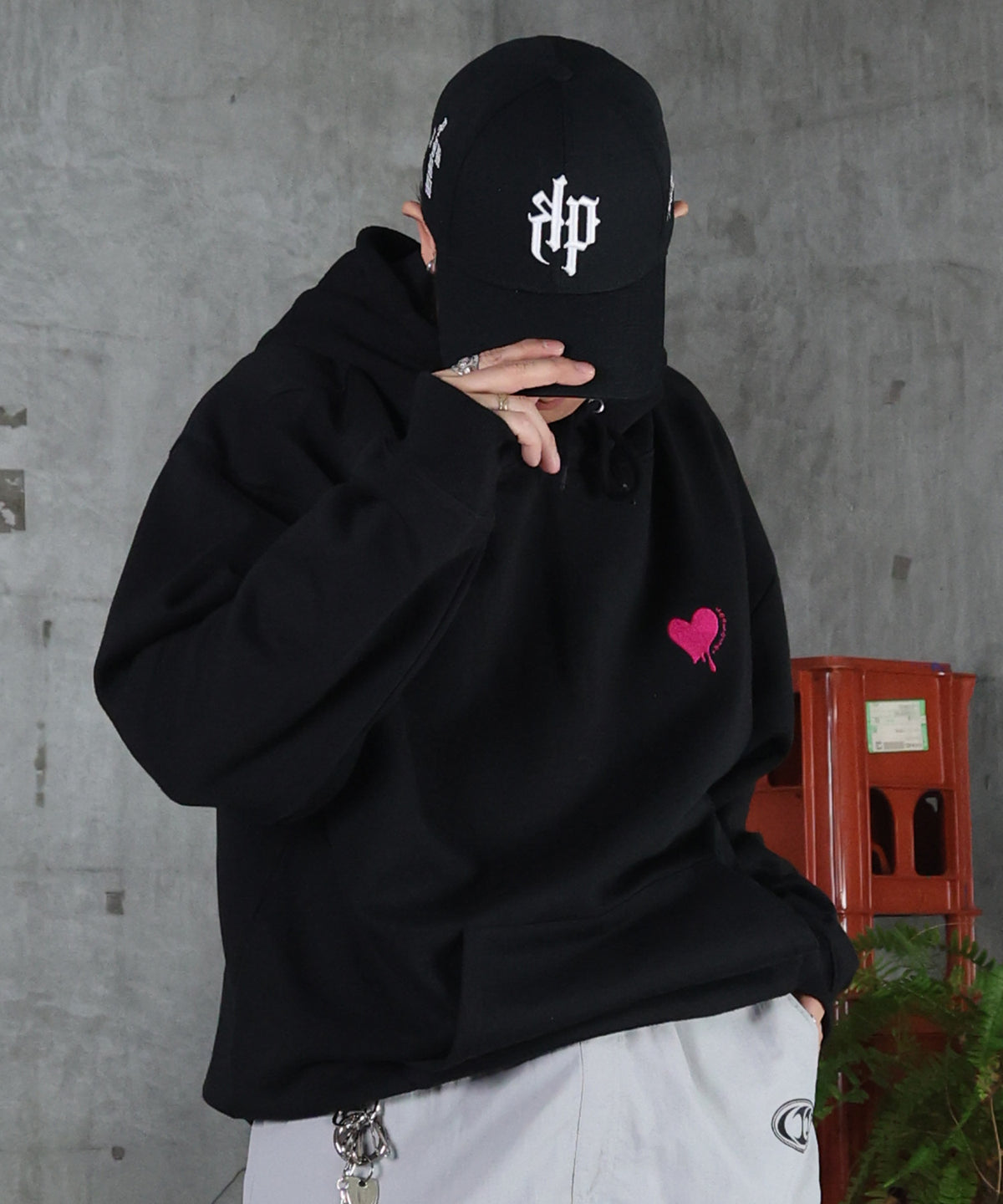 裏起毛 ハートワンポイント刺繍パーカー