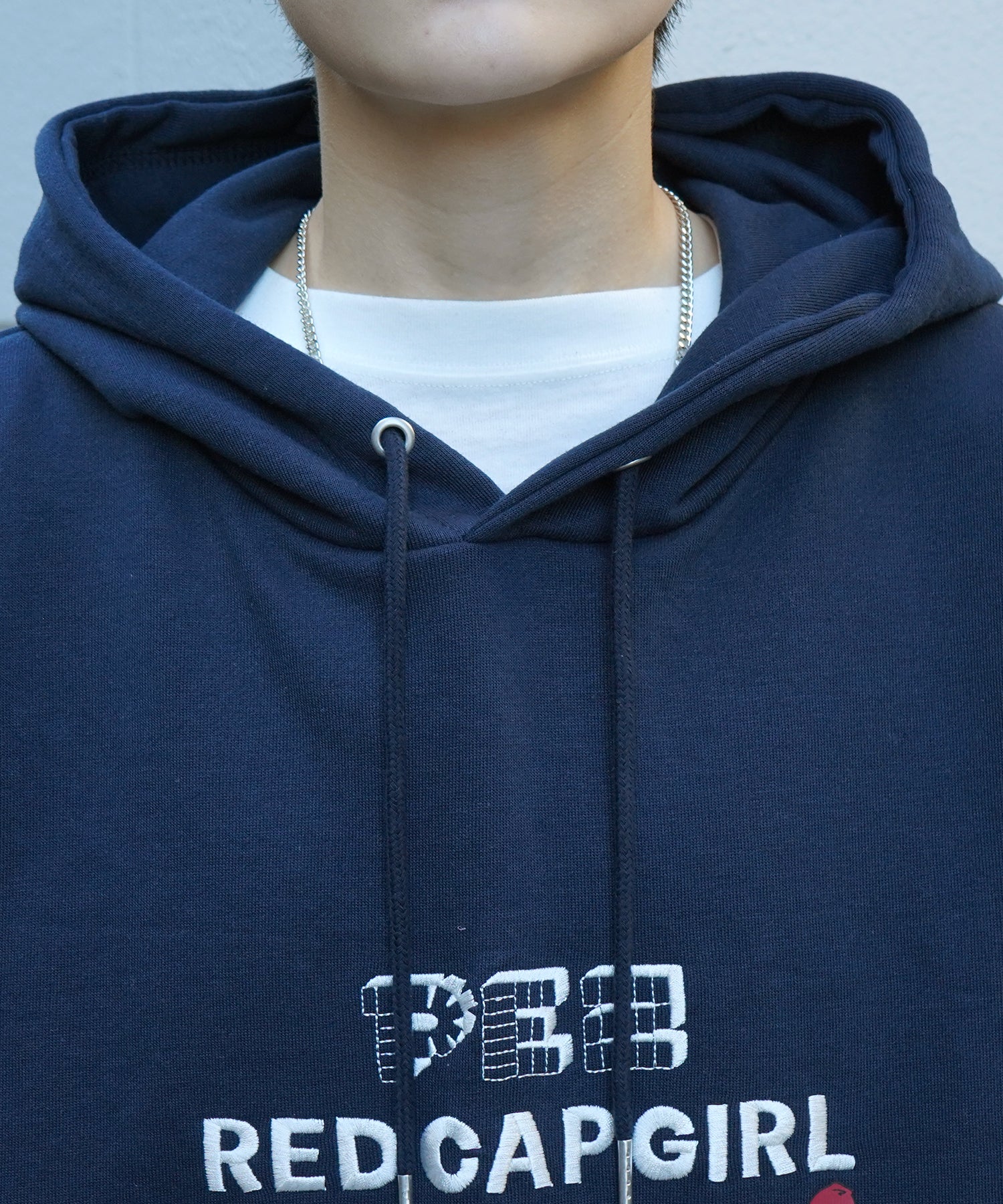 【PEZ × RED CAP GIRL】コラボ 24SS ビッグシルエット フロントプリントロゴ刺繍 プルオーバーパーカー