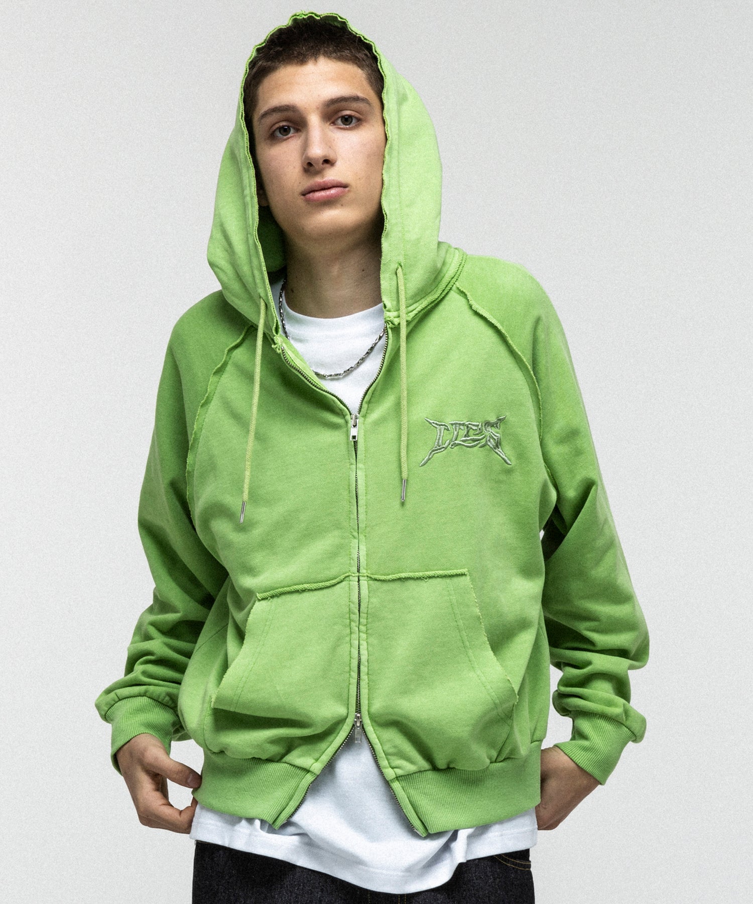 "ILL'S" LOGO Embroidery FULL ZIP HOODIE / "ILL'S" LOGO刺繍フルジップフーディー