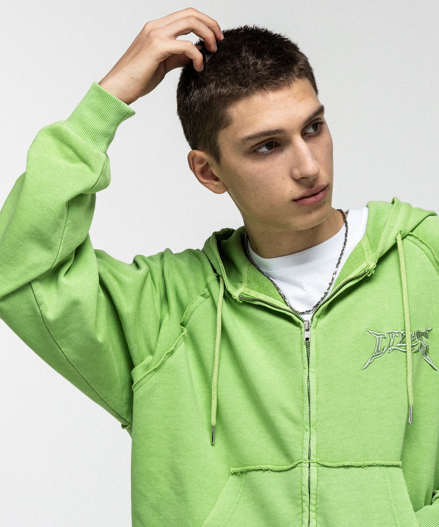 "ILL'S" LOGO Embroidery FULL ZIP HOODIE / "ILL'S" LOGO刺繍フルジップフーディー