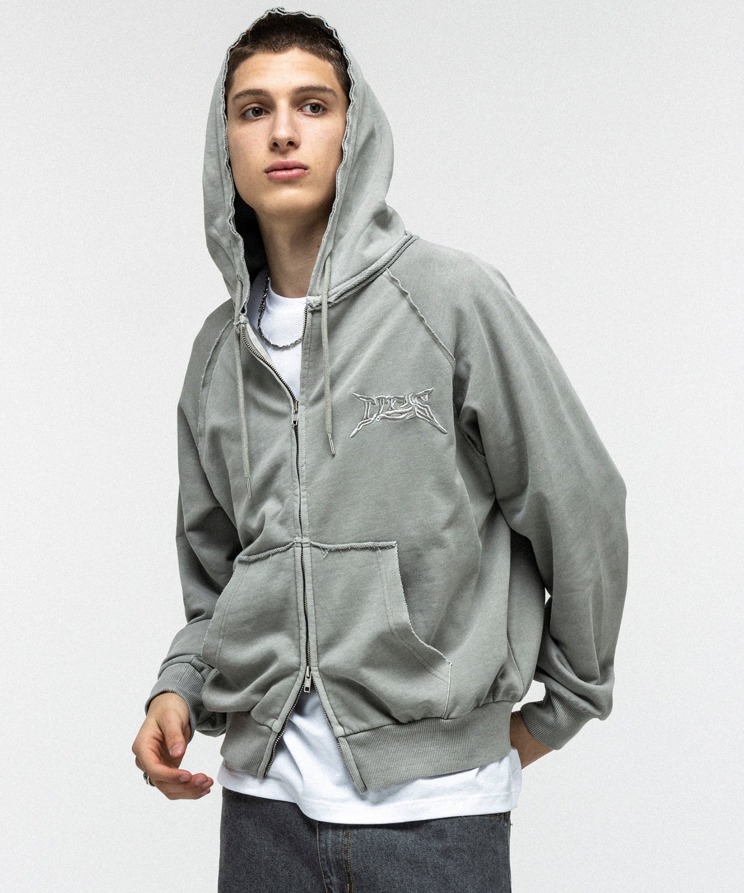 "ILL'S" LOGO Embroidery FULL ZIP HOODIE / "ILL'S" LOGO刺繍フルジップフーディー