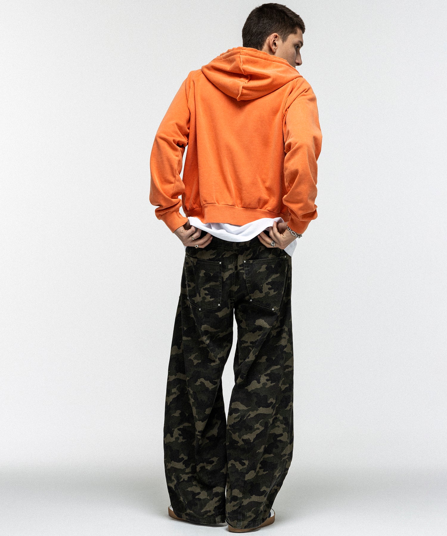 "ILL'S" LOGO Embroidery FULL ZIP HOODIE / "ILL'S" LOGO刺繍フルジップフーディー