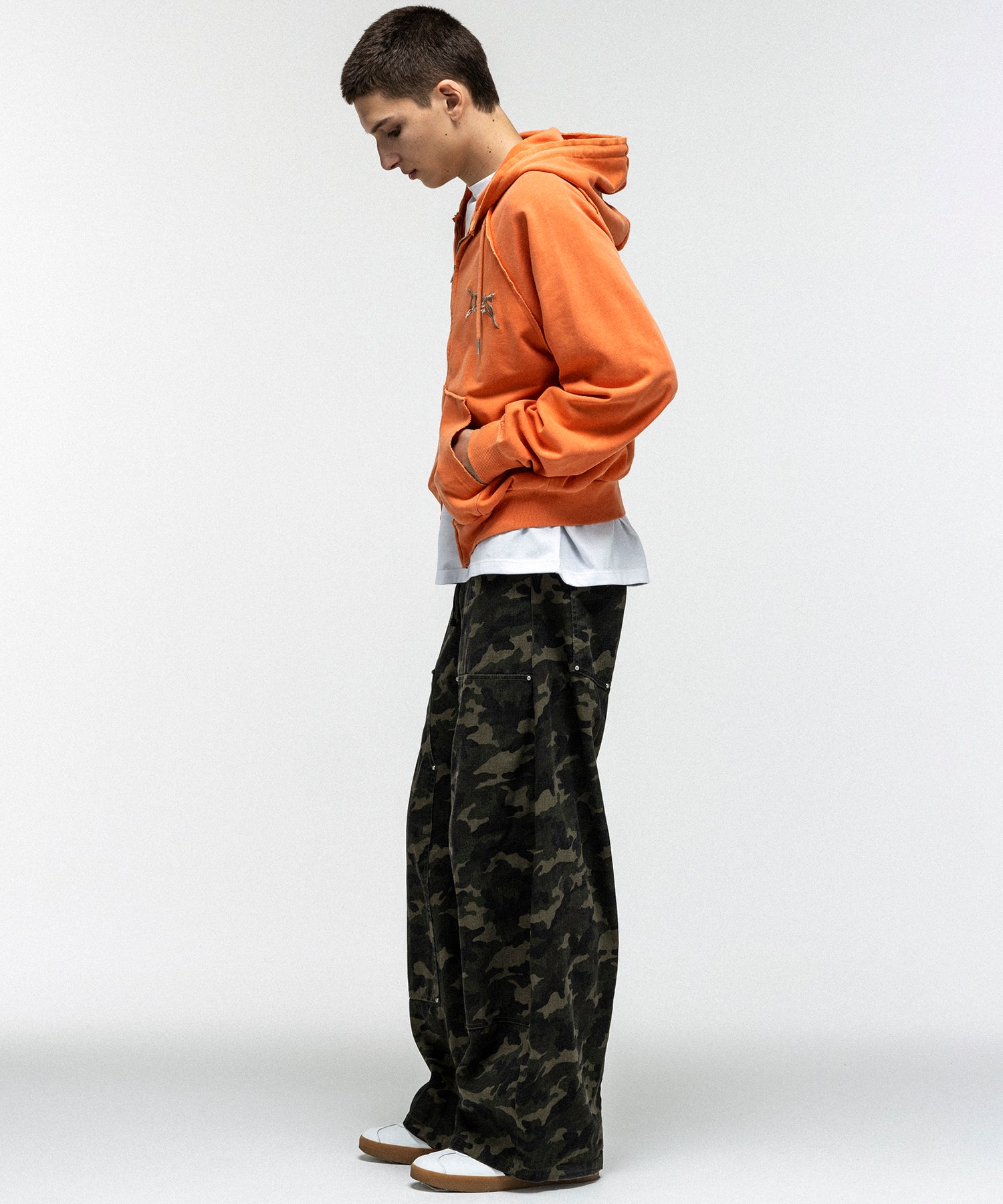 "ILL'S" LOGO Embroidery FULL ZIP HOODIE / "ILL'S" LOGO刺繍フルジップフーディー