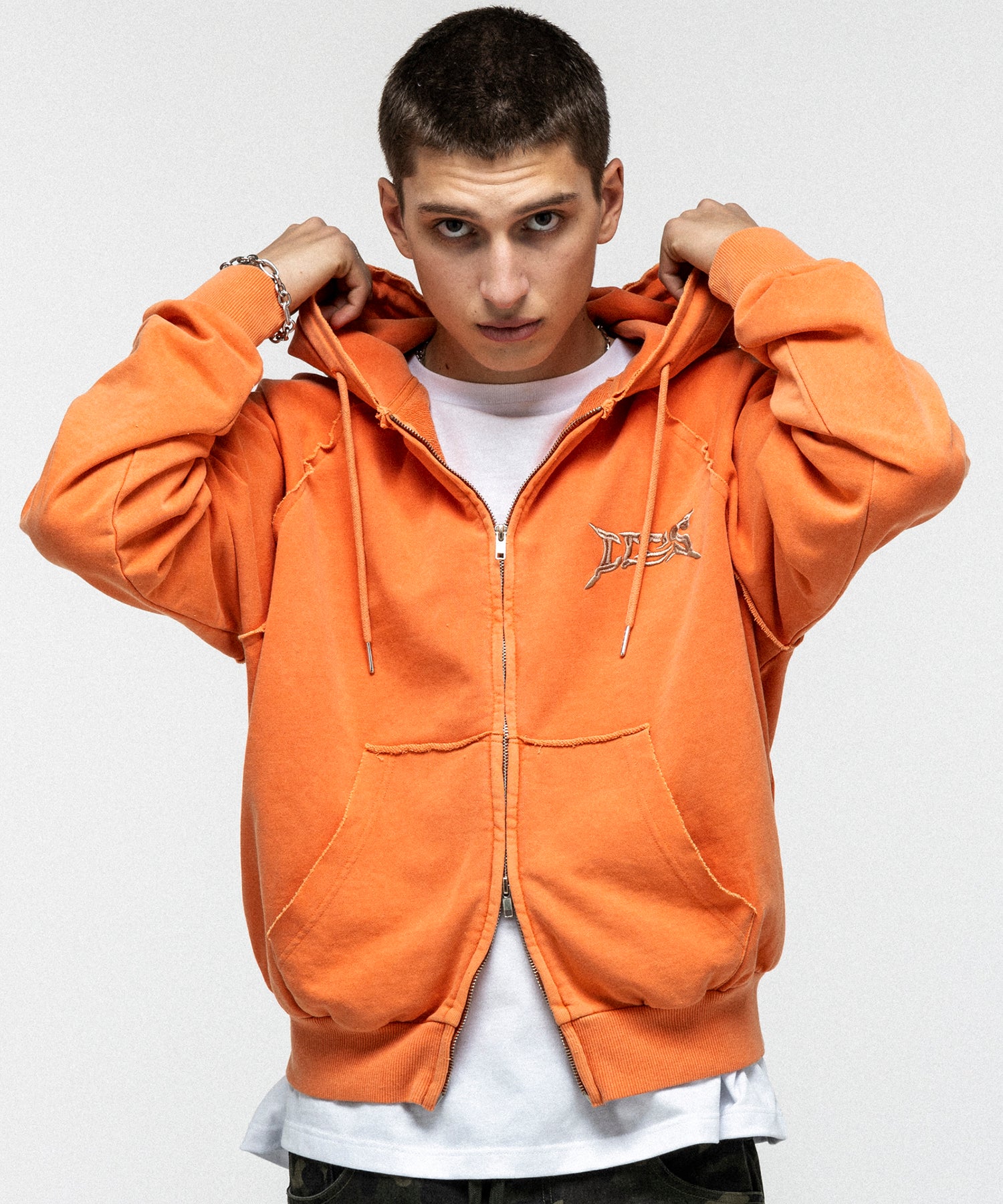 "ILL'S" LOGO Embroidery FULL ZIP HOODIE / "ILL'S" LOGO刺繍フルジップフーディー