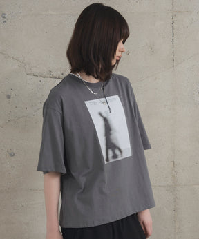 Neck Stitch Photo Graphic T-Shirt / ネックステッチ 写真グラフィックTシャツ