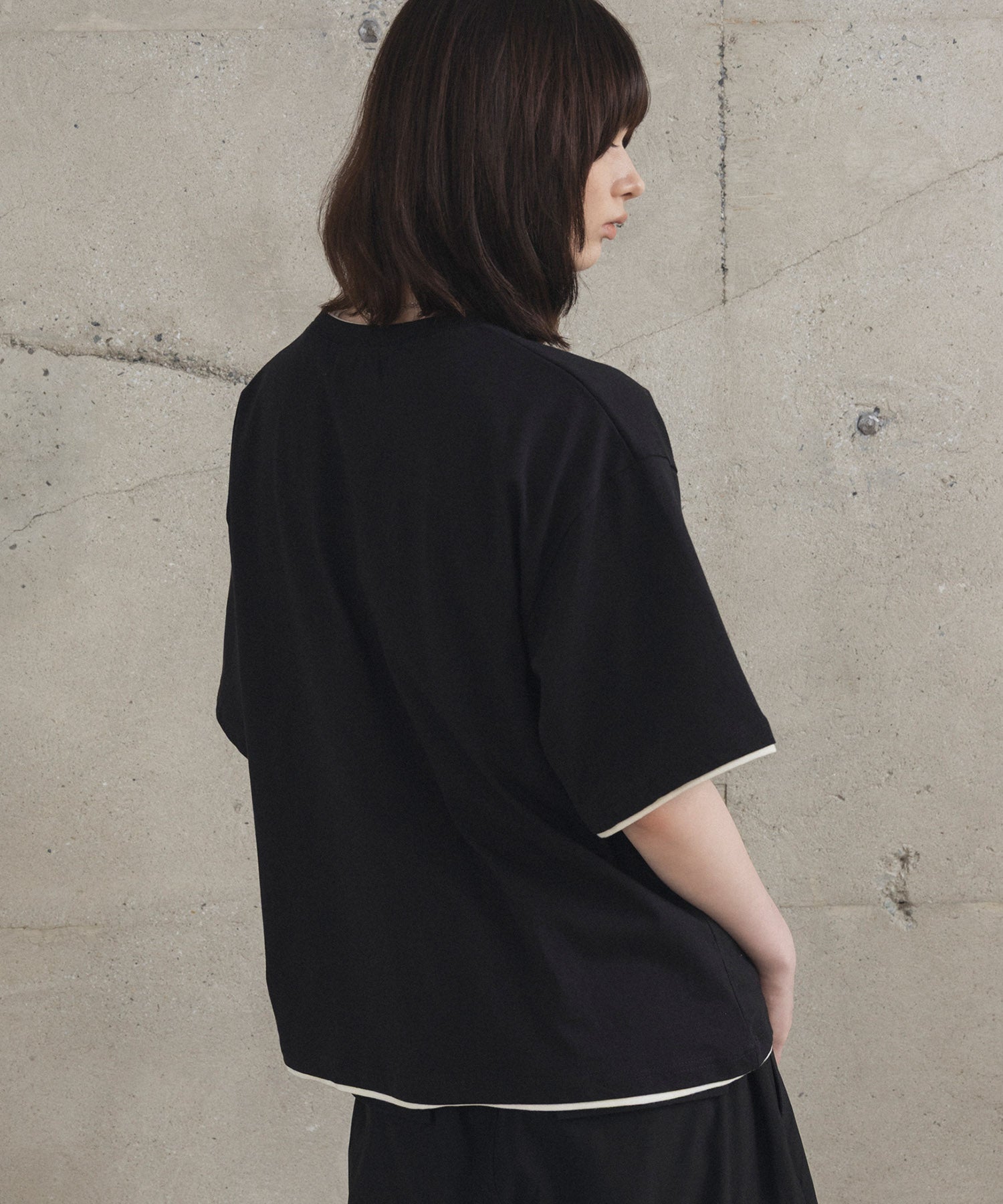 Neck Detail Plain T-Shirt / ネックディテール Tシャツ