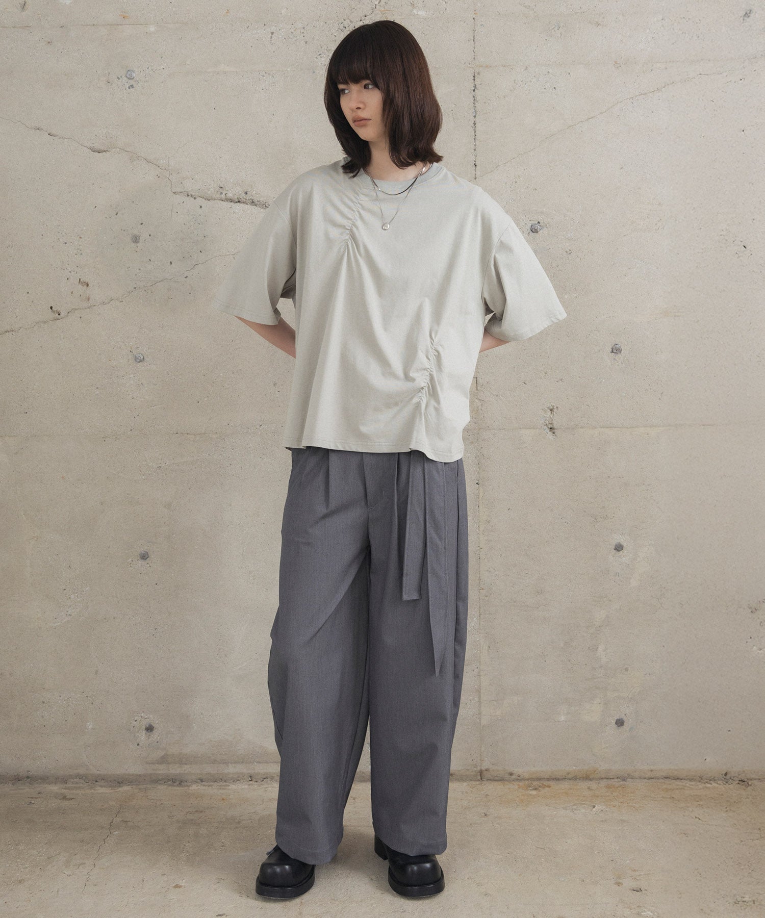 Tuck-Detail T-Shirt / タックディテールTシャツ