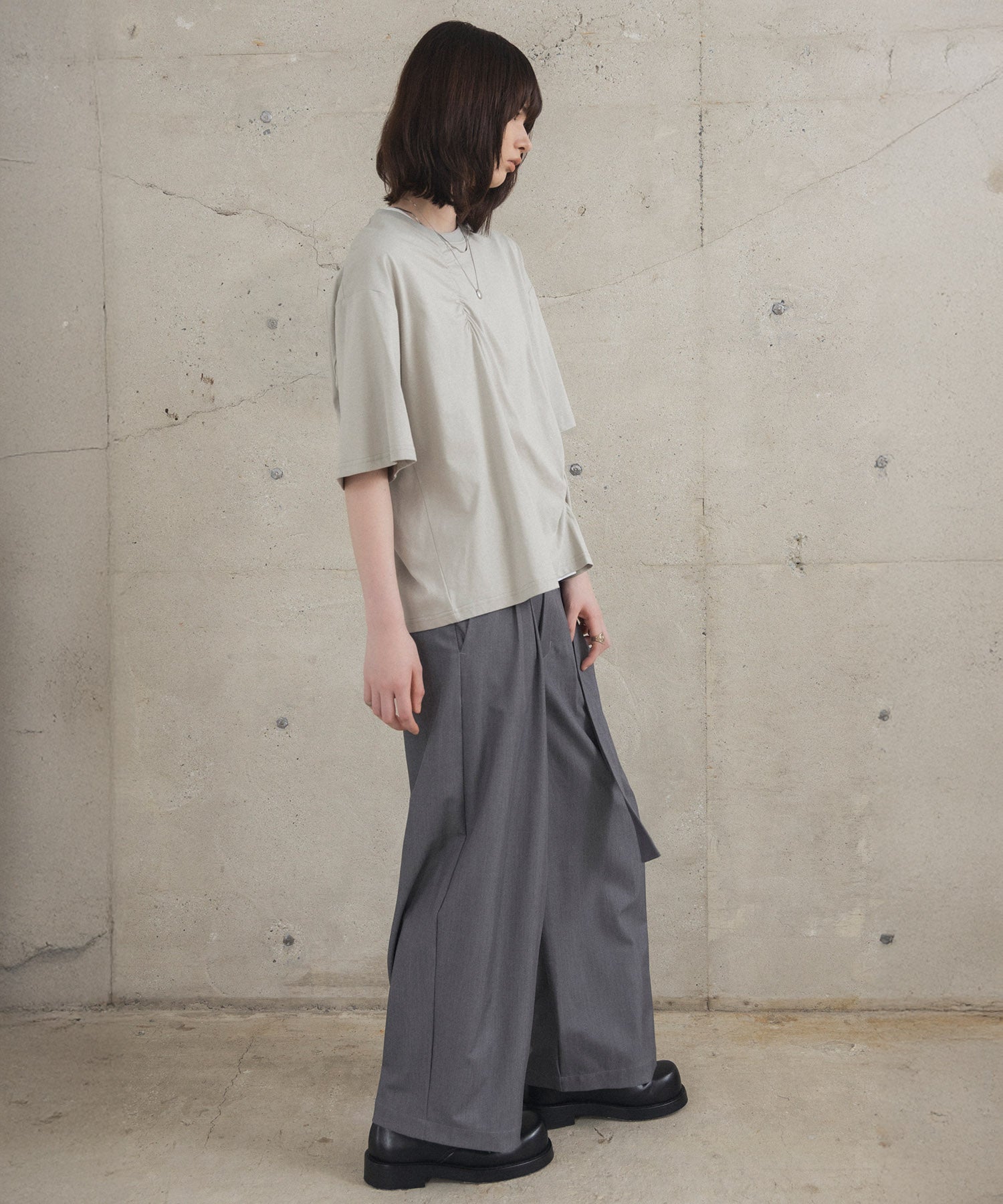Tuck-Detail T-Shirt / タックディテールTシャツ