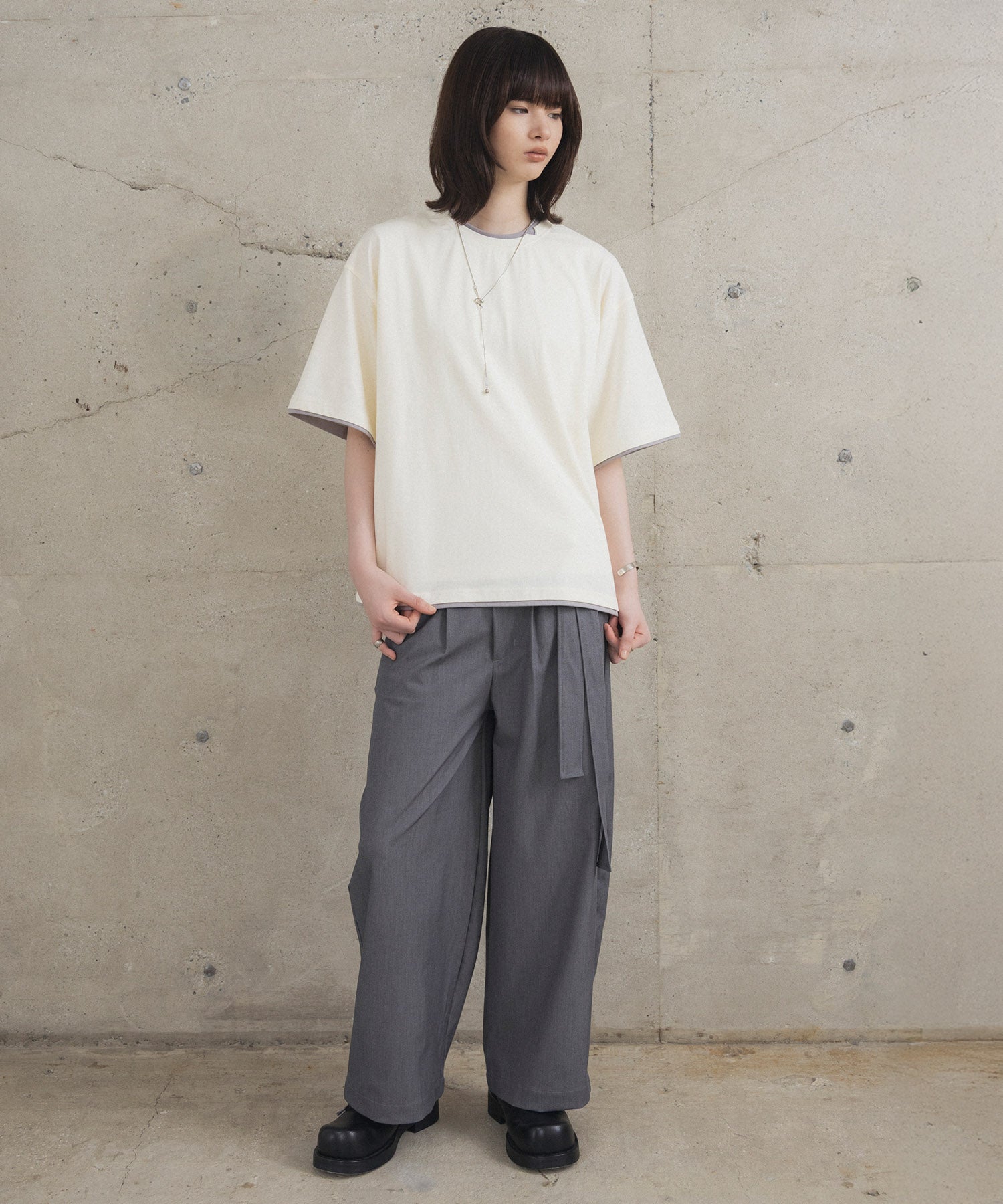 Neck Detail Plain T-Shirt / ネックディテール Tシャツ