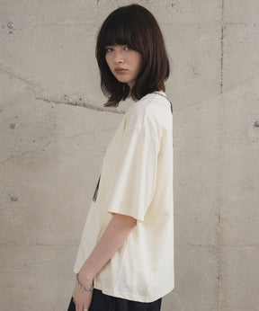 Neck Stitch Photo Graphic T-Shirt / ネックステッチ 写真グラフィックTシャツ