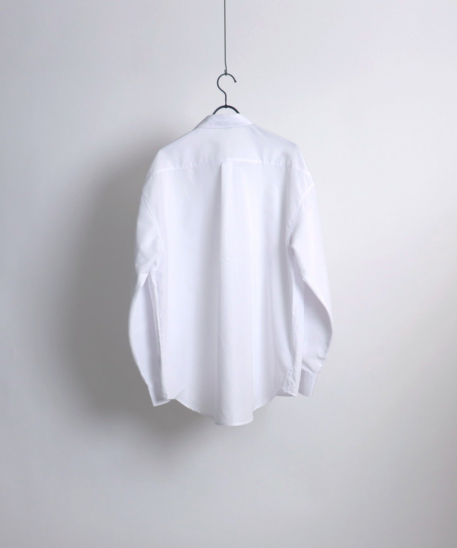 スリーブタック ルーズシルエットオーバーシャツ