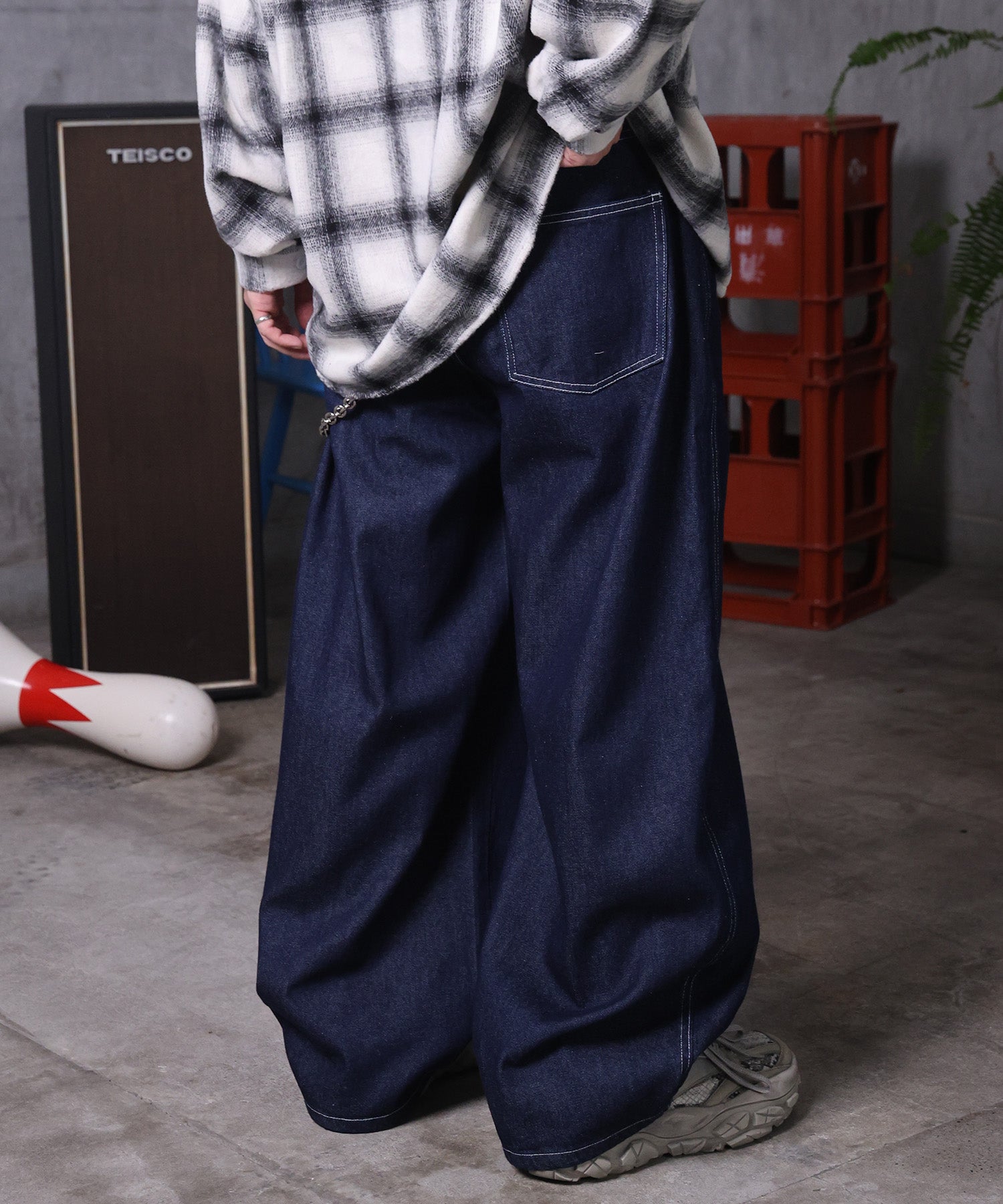 バレルレッグ リジット デニムパンツ