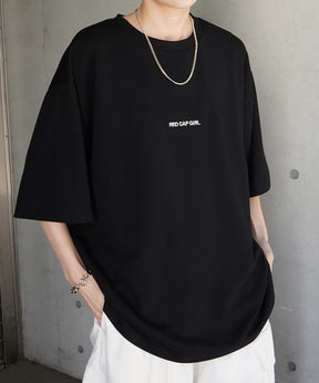 【RED CAP GIRL】 バックイラスト / ワンポイント刺繍 ドレープとろみ ポンチ ビッグシルエットプリントTシャツ 25SS