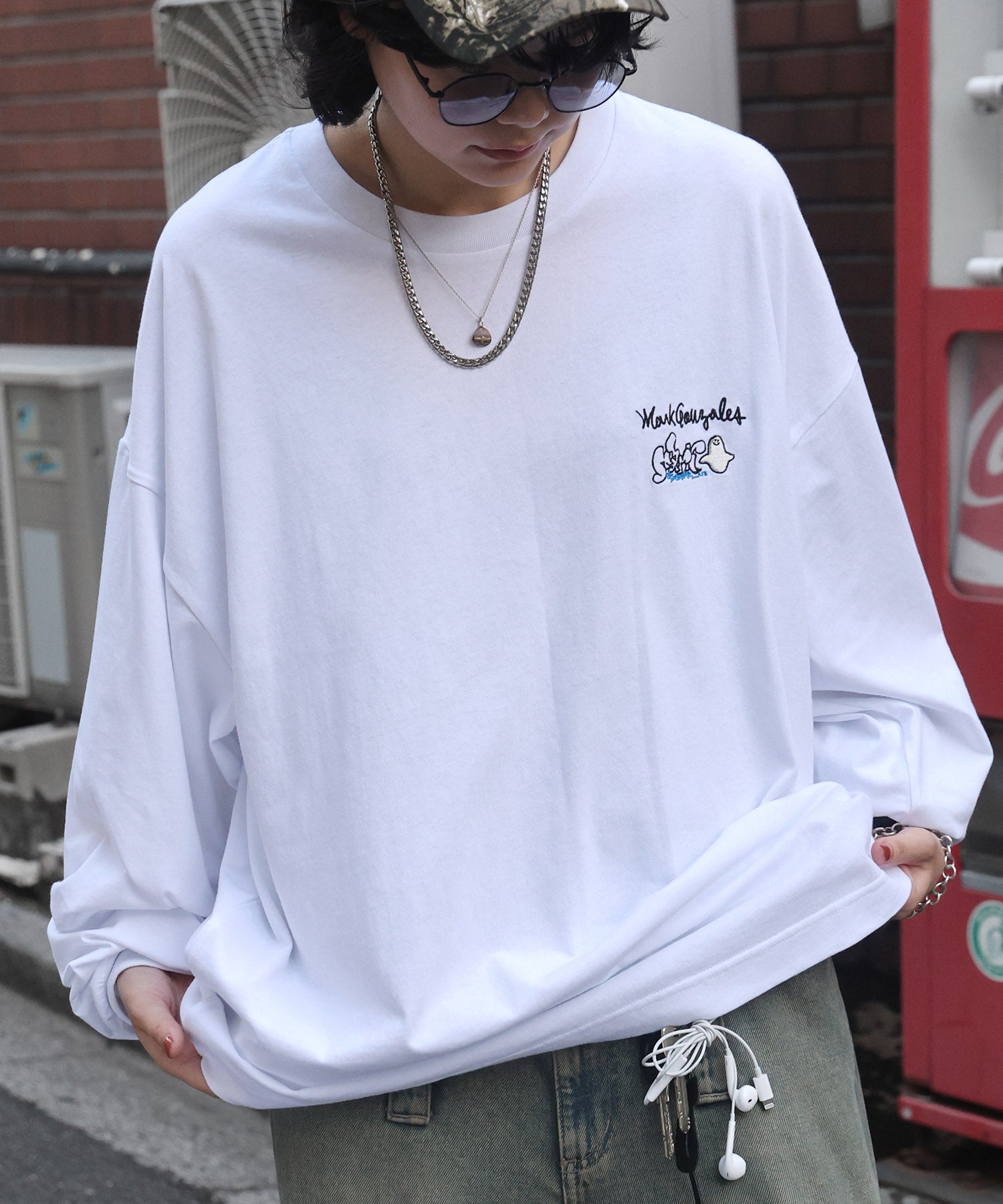 【MARK GONZALES ARTWORK COLLECTION / マークゴンザレス】ワンポイント刺繍 / カラーロゴバックプリント ビッグシルエットロンT