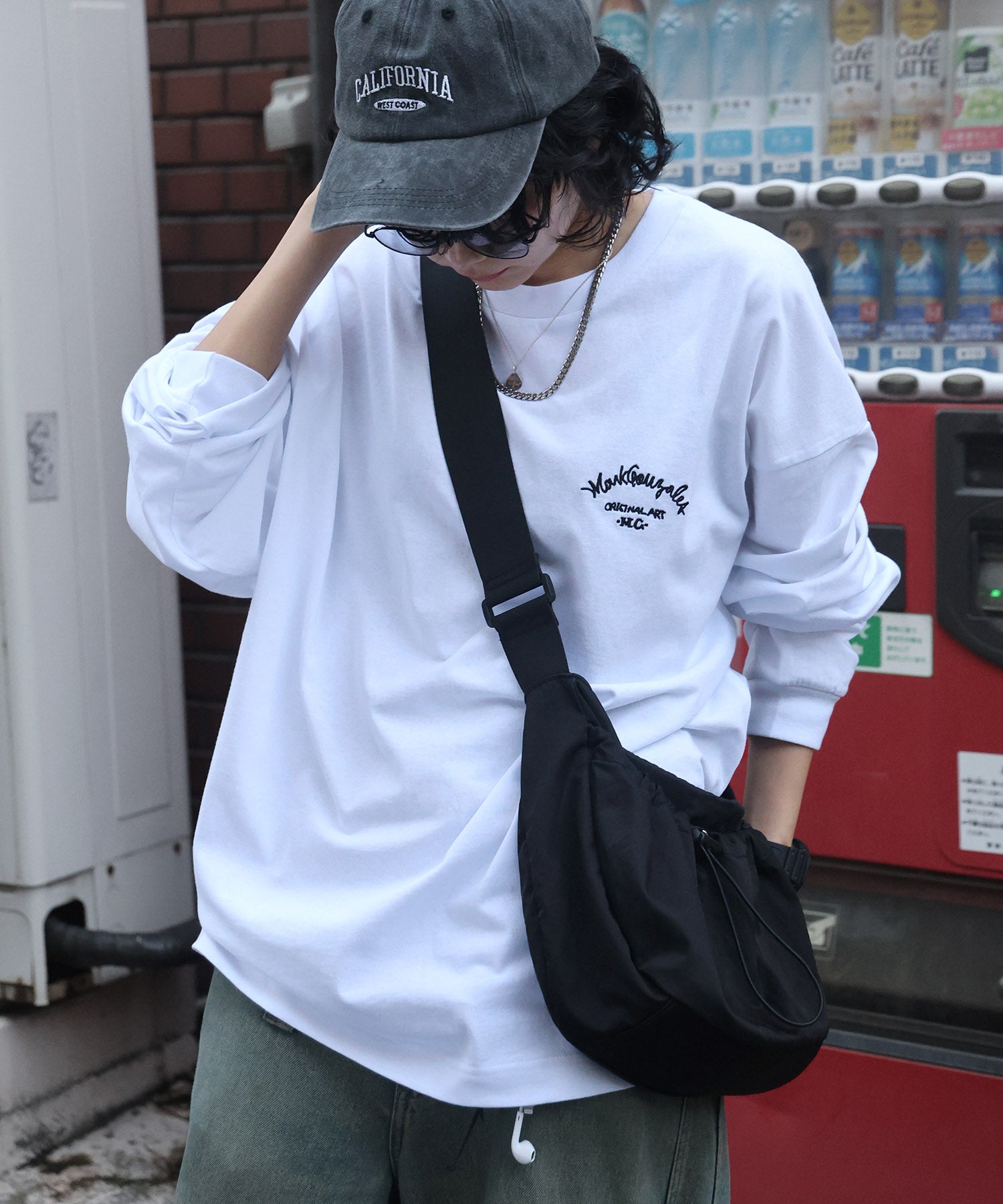 【MARK GONZALES ARTWORK COLLECTION / マークゴンザレス】ワンポイント刺繍 / アーチロゴバックプリント ビッグシルエットロンT