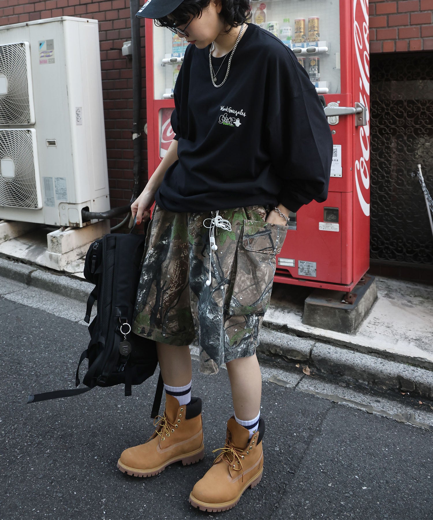 【MARK GONZALES ARTWORK COLLECTION / マークゴンザレス】ワンポイント刺繍 / カラーロゴバックプリント ビッグシルエットロンT
