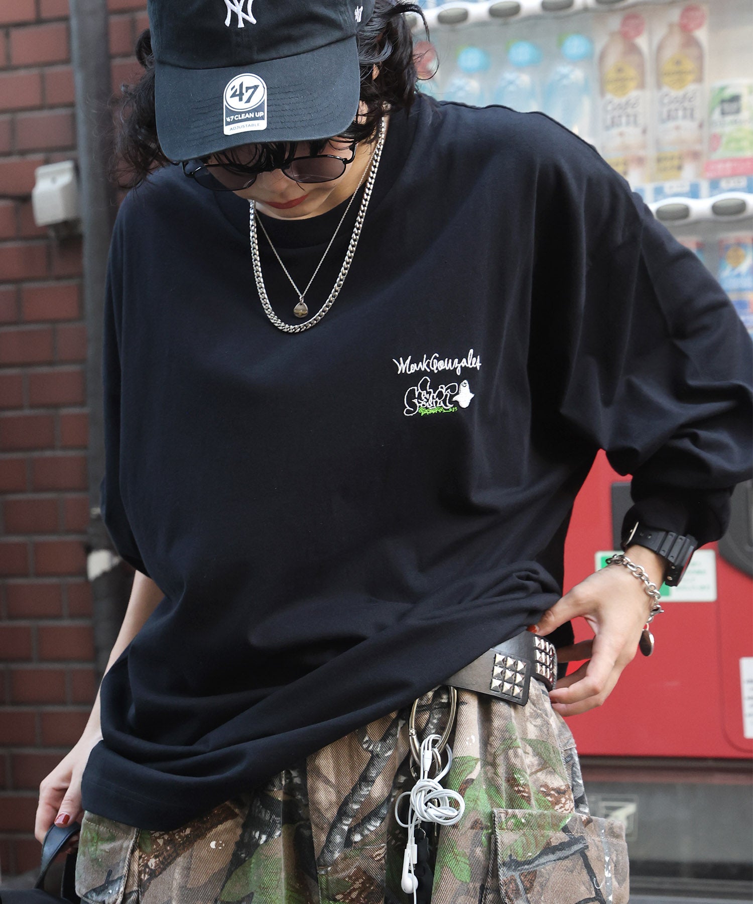 【MARK GONZALES ARTWORK COLLECTION / マークゴンザレス】ワンポイント刺繍 / カラーロゴバックプリント ビッグシルエットロンT
