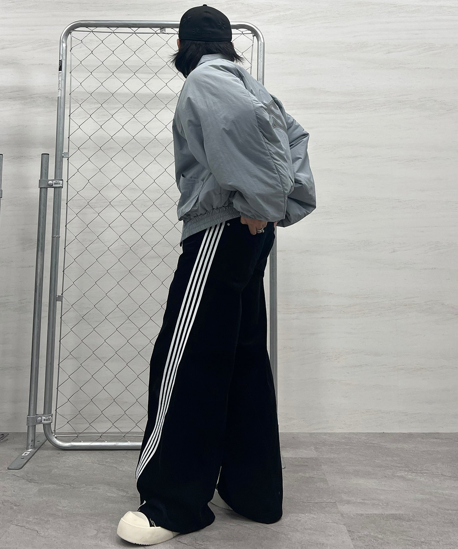 コーデュロイ ラインカーブ パンツ