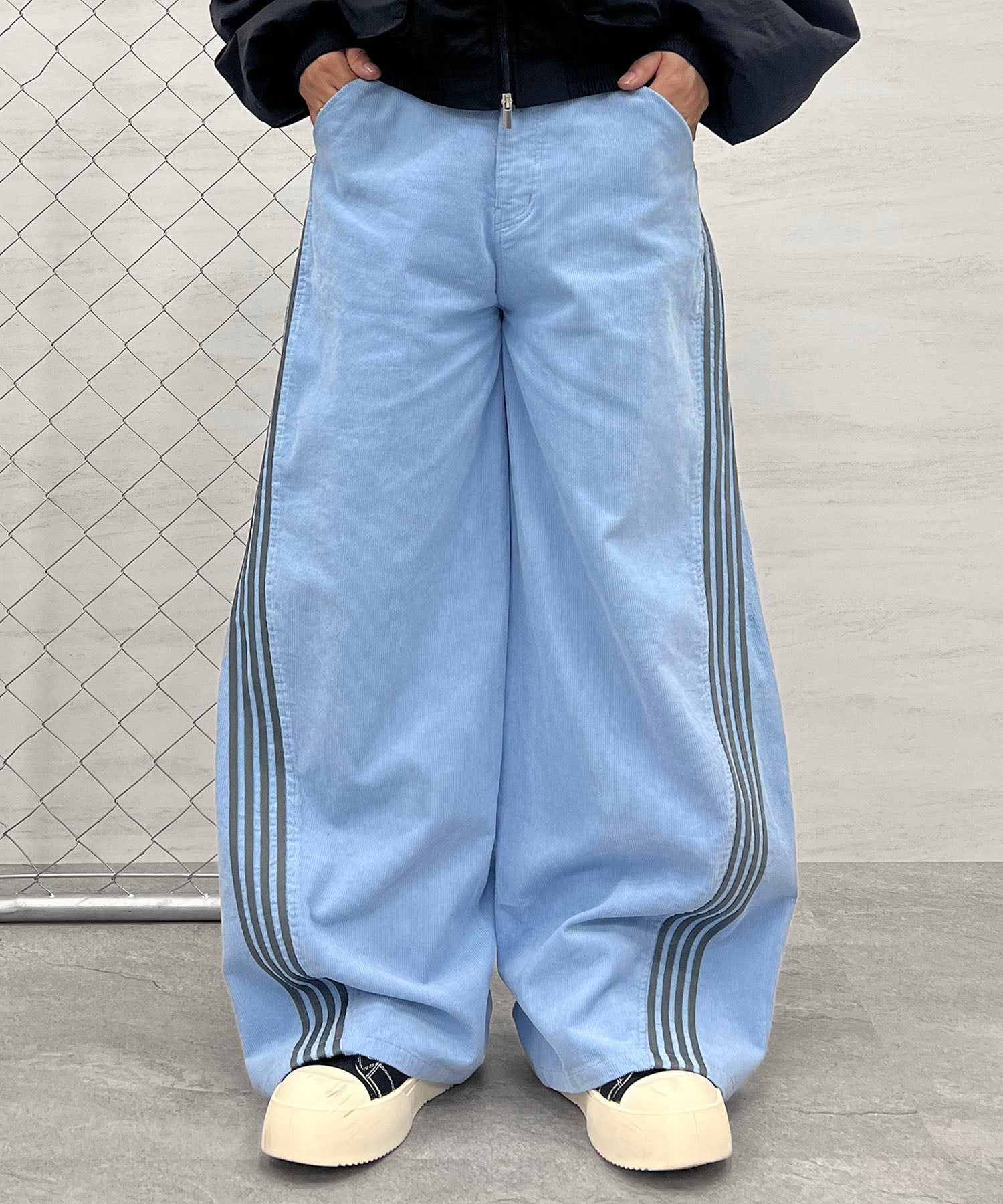 コーデュロイ ラインカーブ パンツ