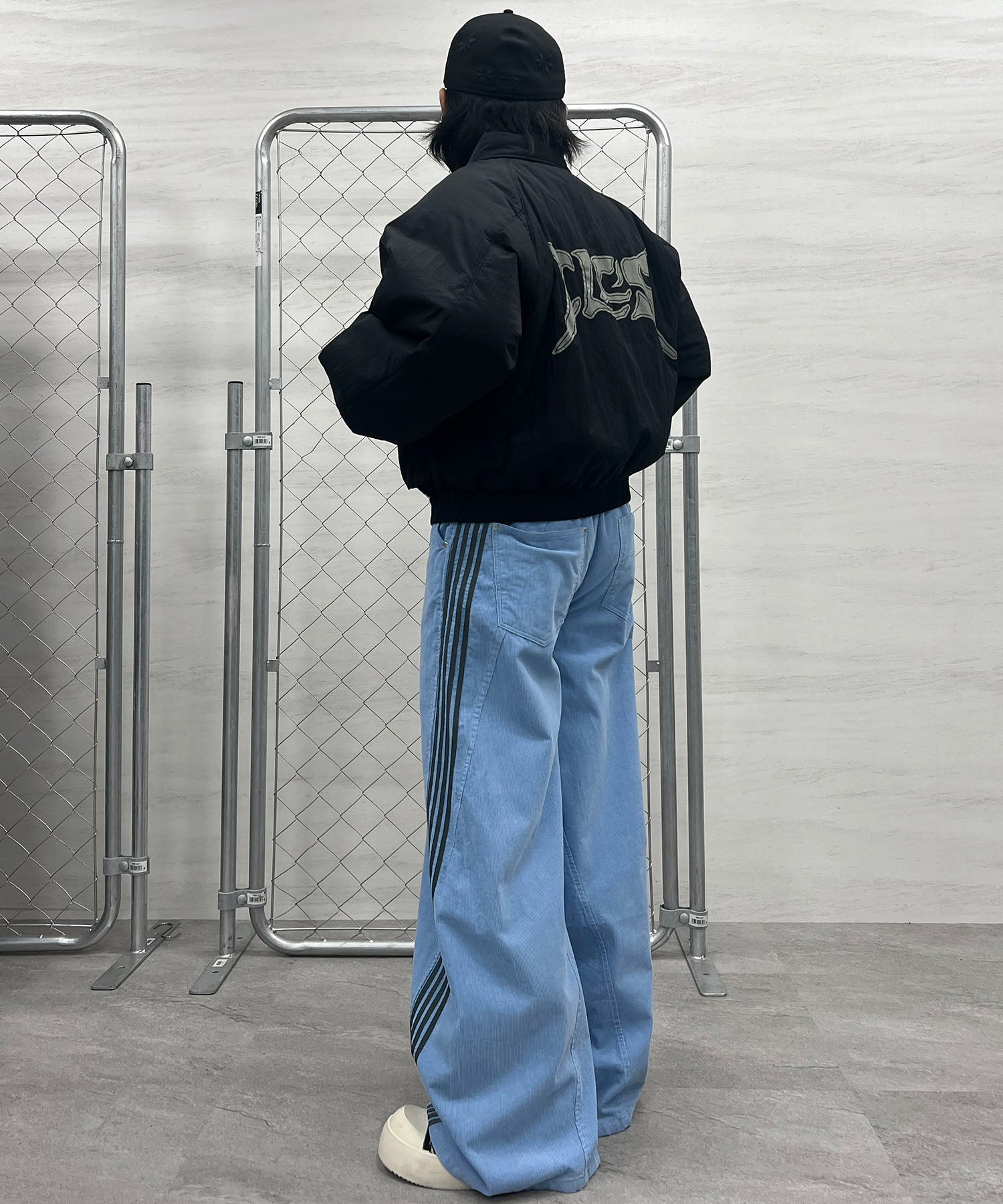 コーデュロイ ラインカーブ パンツ