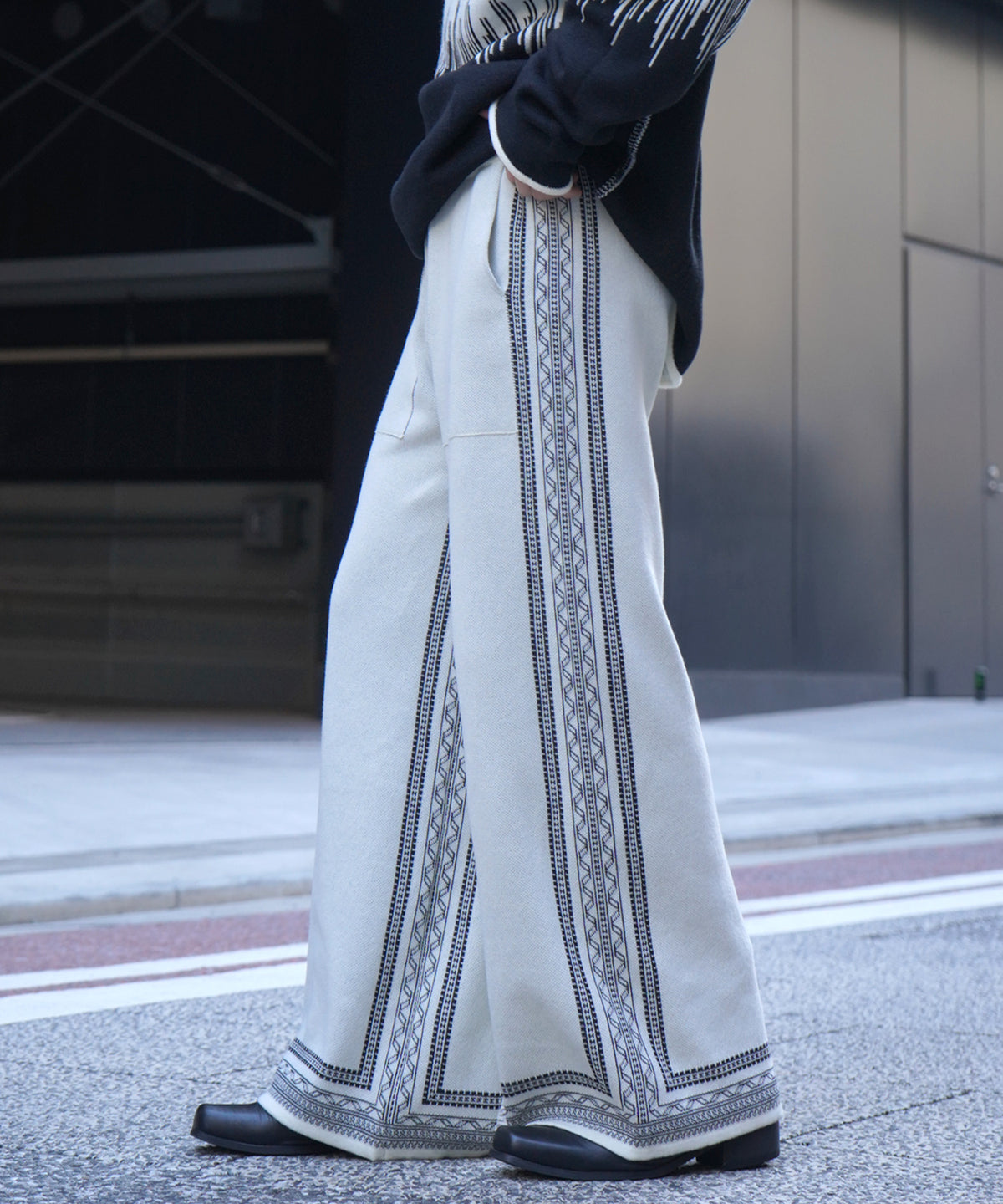 サイドライン ジャガードニット ワイドストレートパンツ