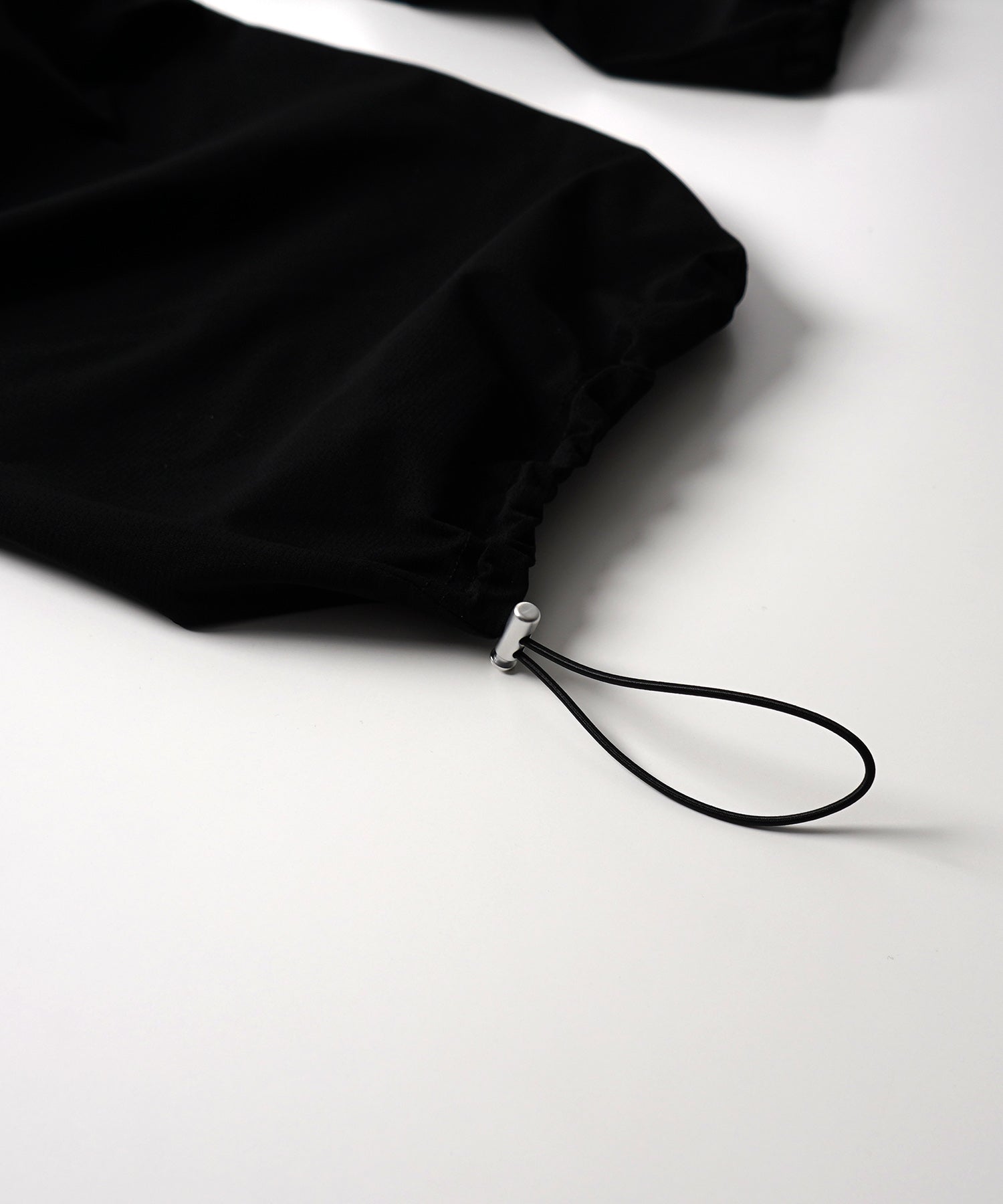 25SS ビッグポケット 裾ドロスト ワイドシルエット ポリメッシュカーゴパンツ