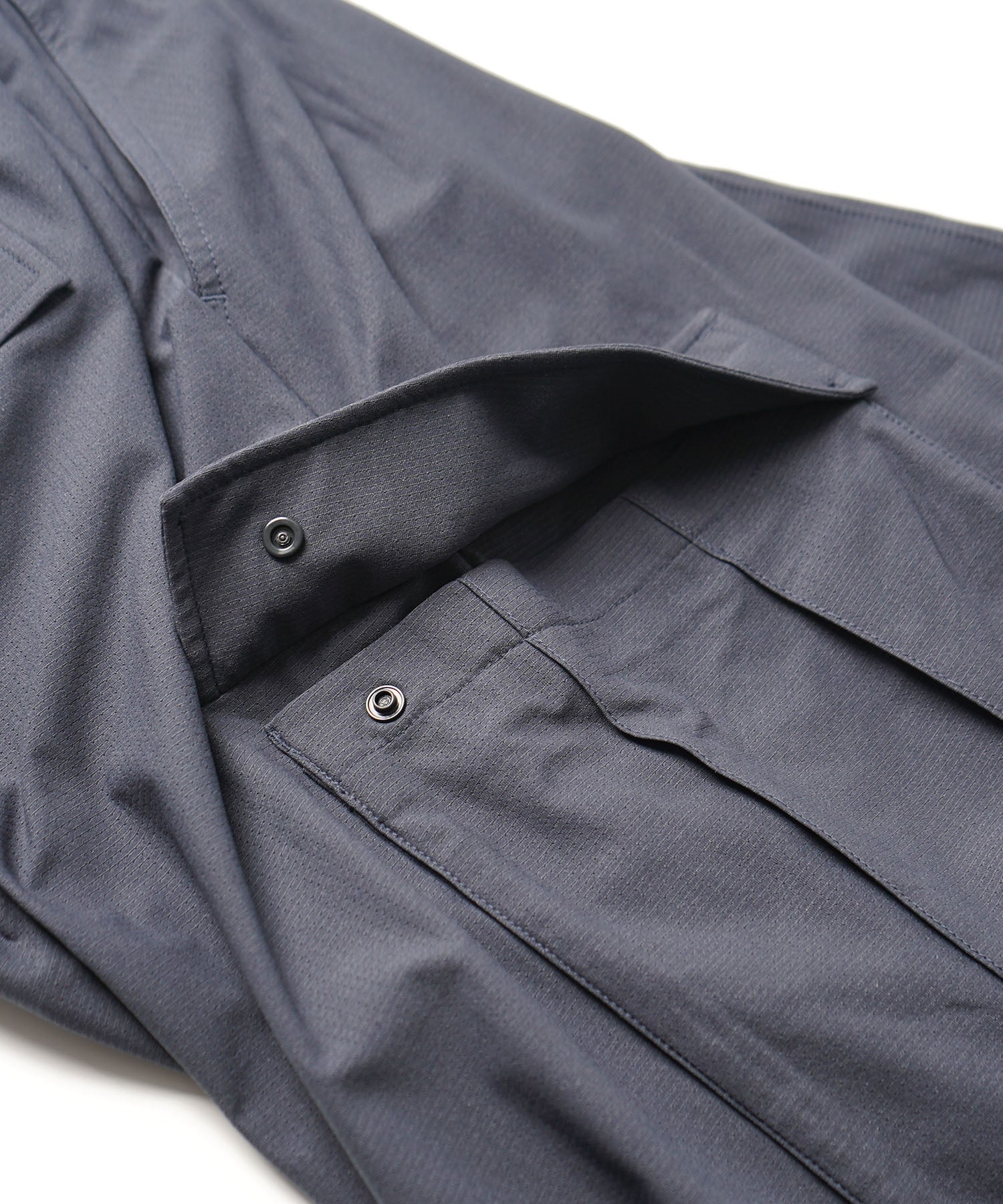 25SS ビッグポケット 裾ドロスト ワイドシルエット ポリメッシュカーゴパンツ