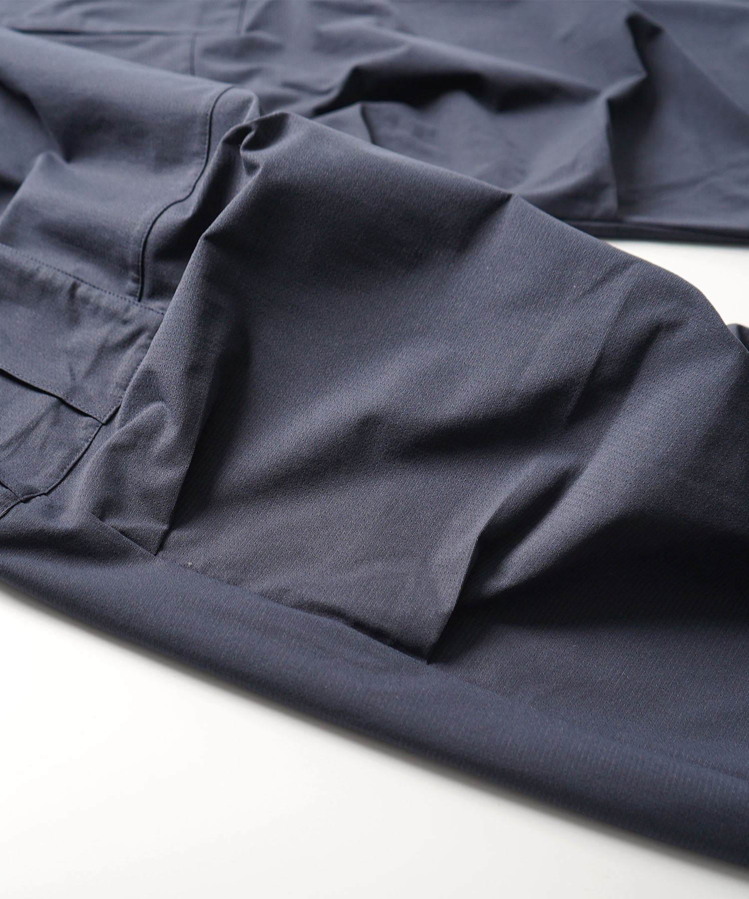 25SS ビッグポケット 裾ドロスト ワイドシルエット ポリメッシュカーゴパンツ