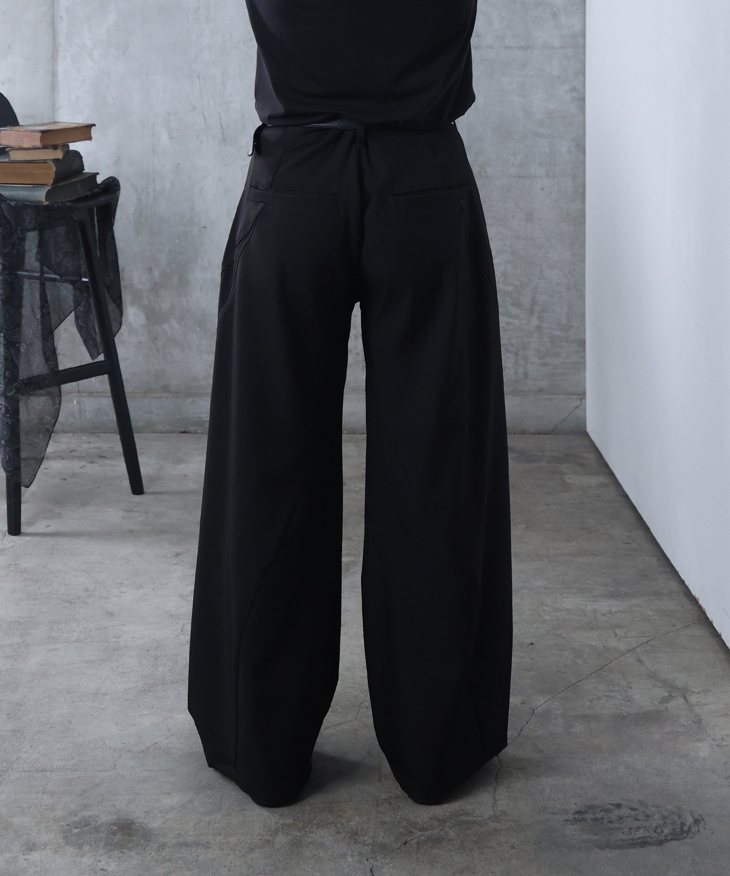 3Dパターン タック ワイド カーブパンツ