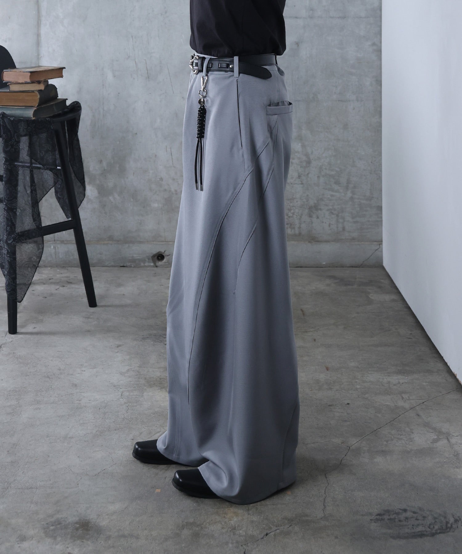 3Dパターン タック ワイド カーブパンツ