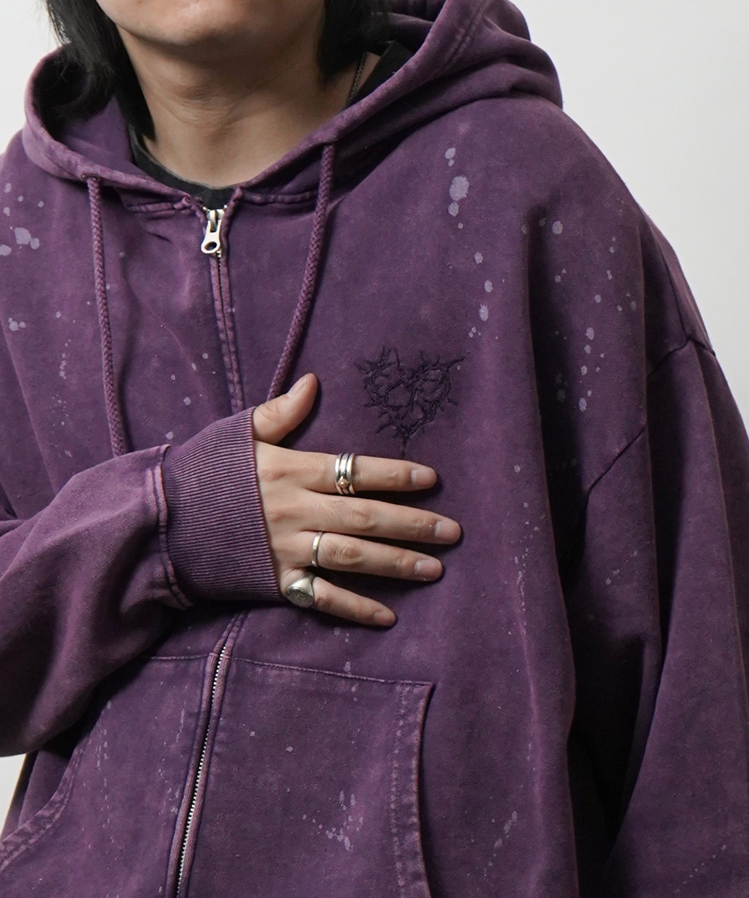 トライバルハート刺繍 フルジップパーカー グランジ加工×スプラッシュ加工 フーディ