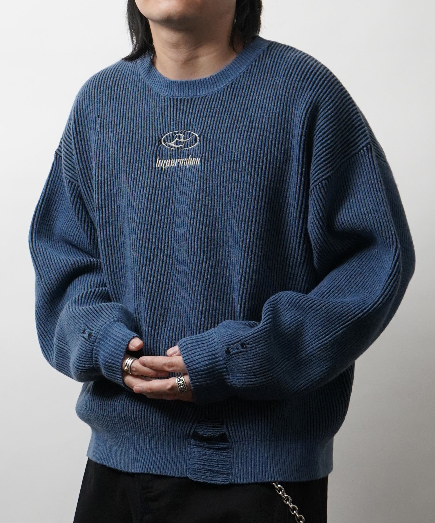 ダメージ加工 フロント Y2K ロゴ刺繍 クルーニット