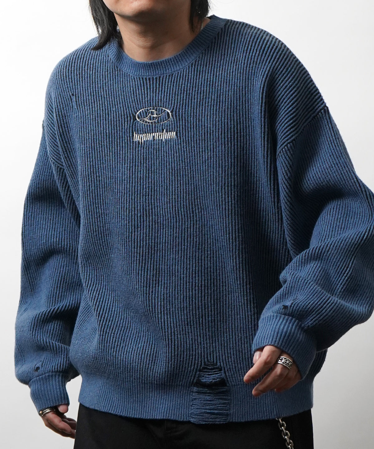 ダメージ加工 フロント Y2K ロゴ刺繍 クルーニット