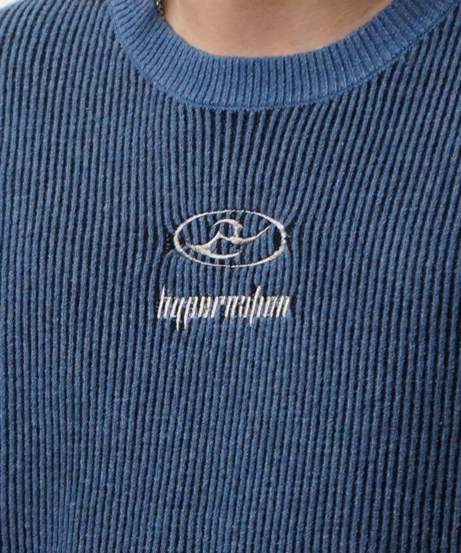 ダメージ加工 フロント Y2K ロゴ刺繍 クルーニット