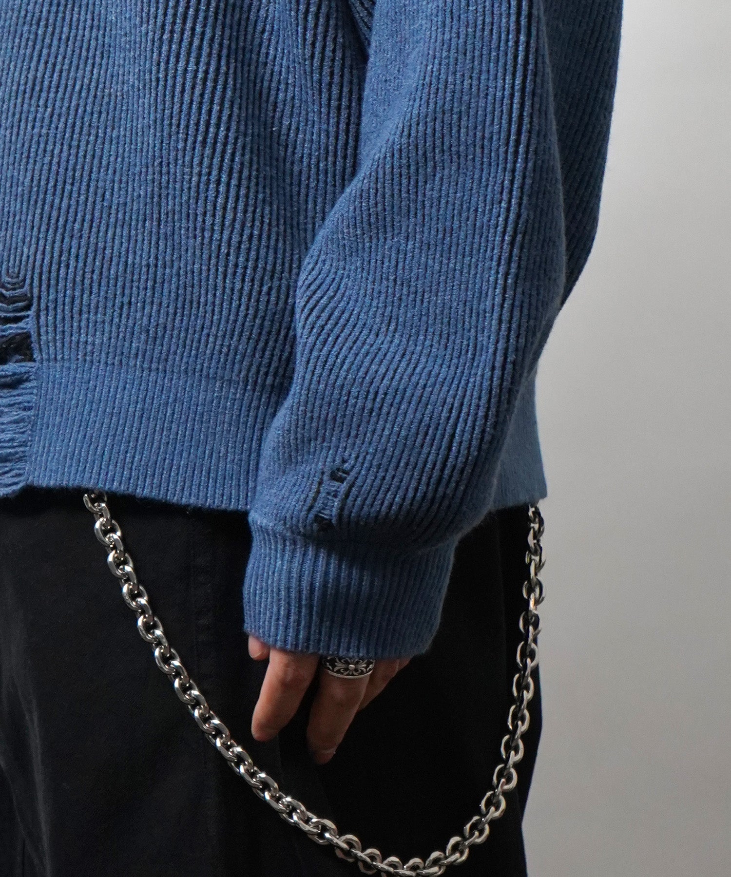 ダメージ加工 フロント Y2K ロゴ刺繍 クルーニット