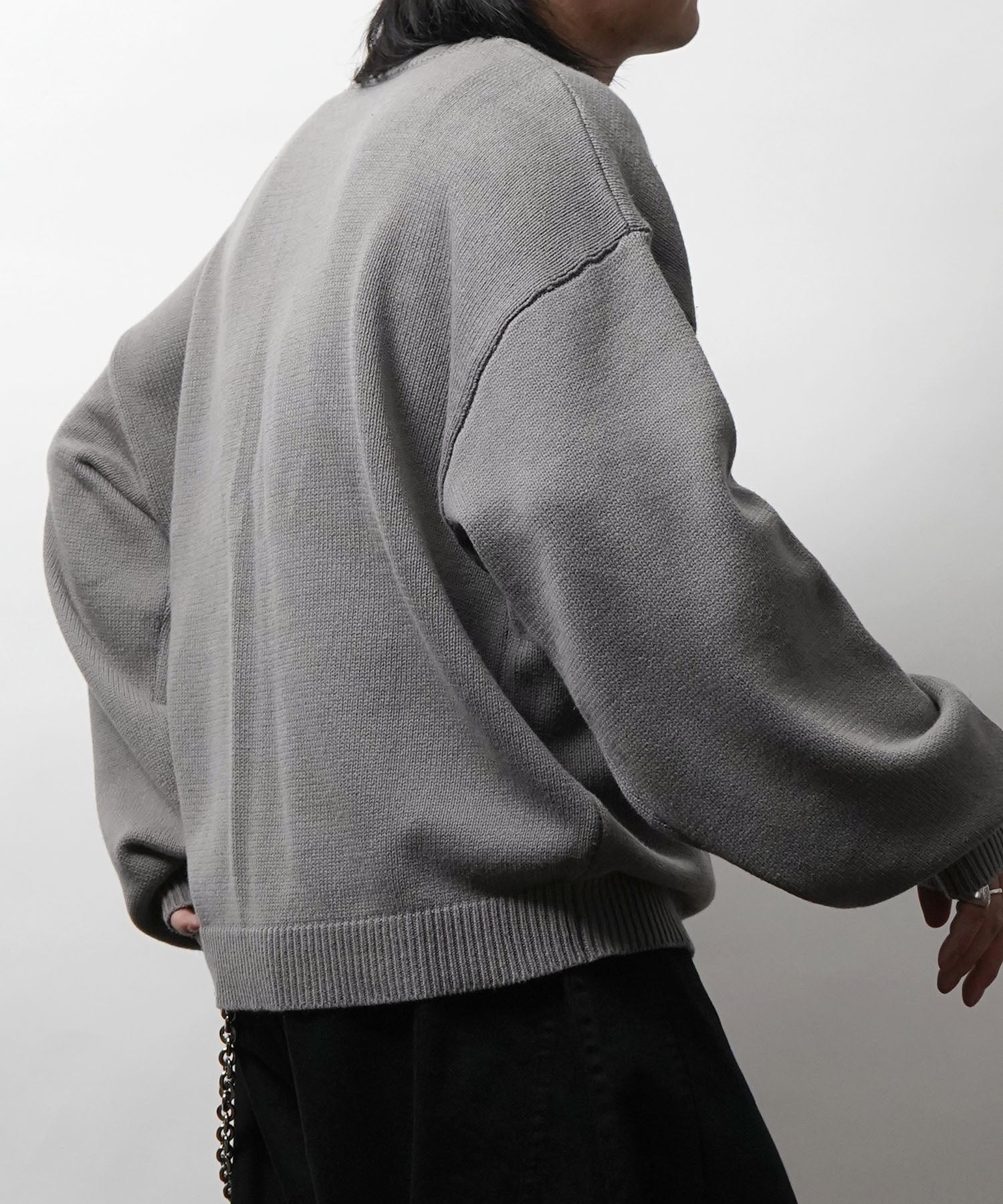 フリンジ ロゴ クルーネック ニット