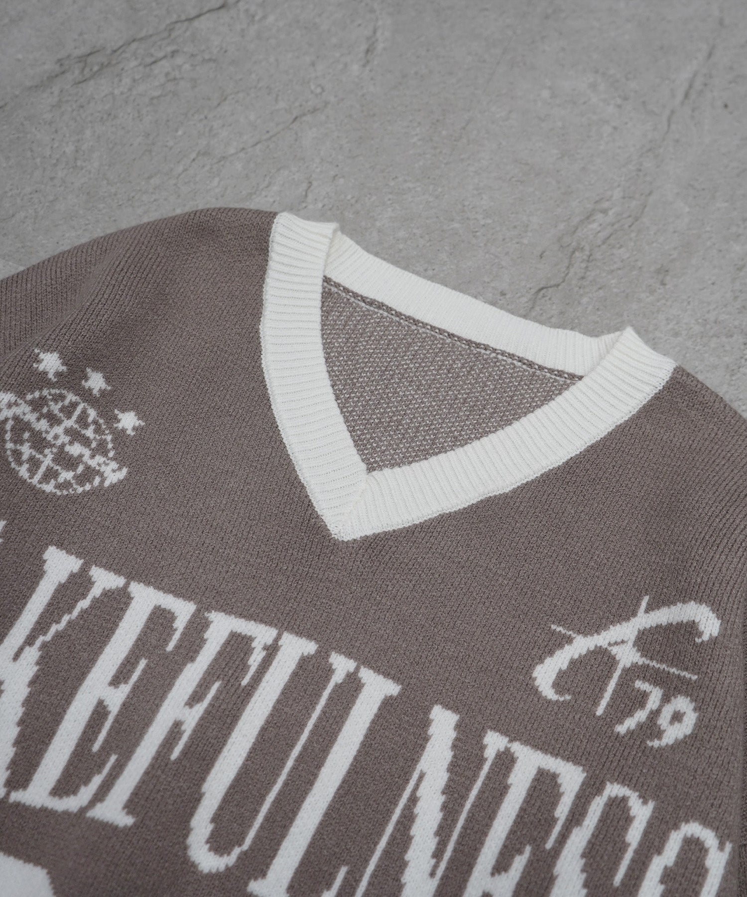 Y2K ロゴ ダメージ加工 Vネック ニット プルオーバー