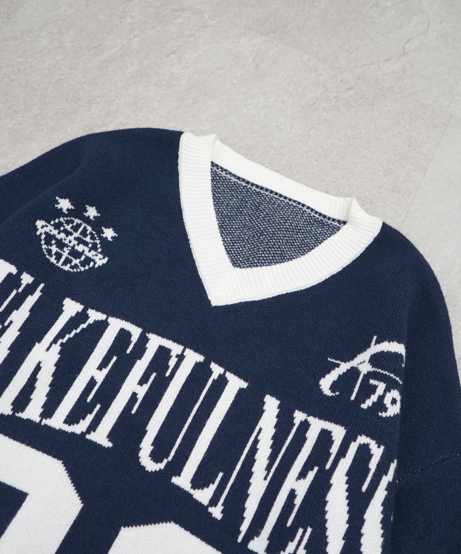 Y2K ロゴ ダメージ加工 Vネック ニット プルオーバー